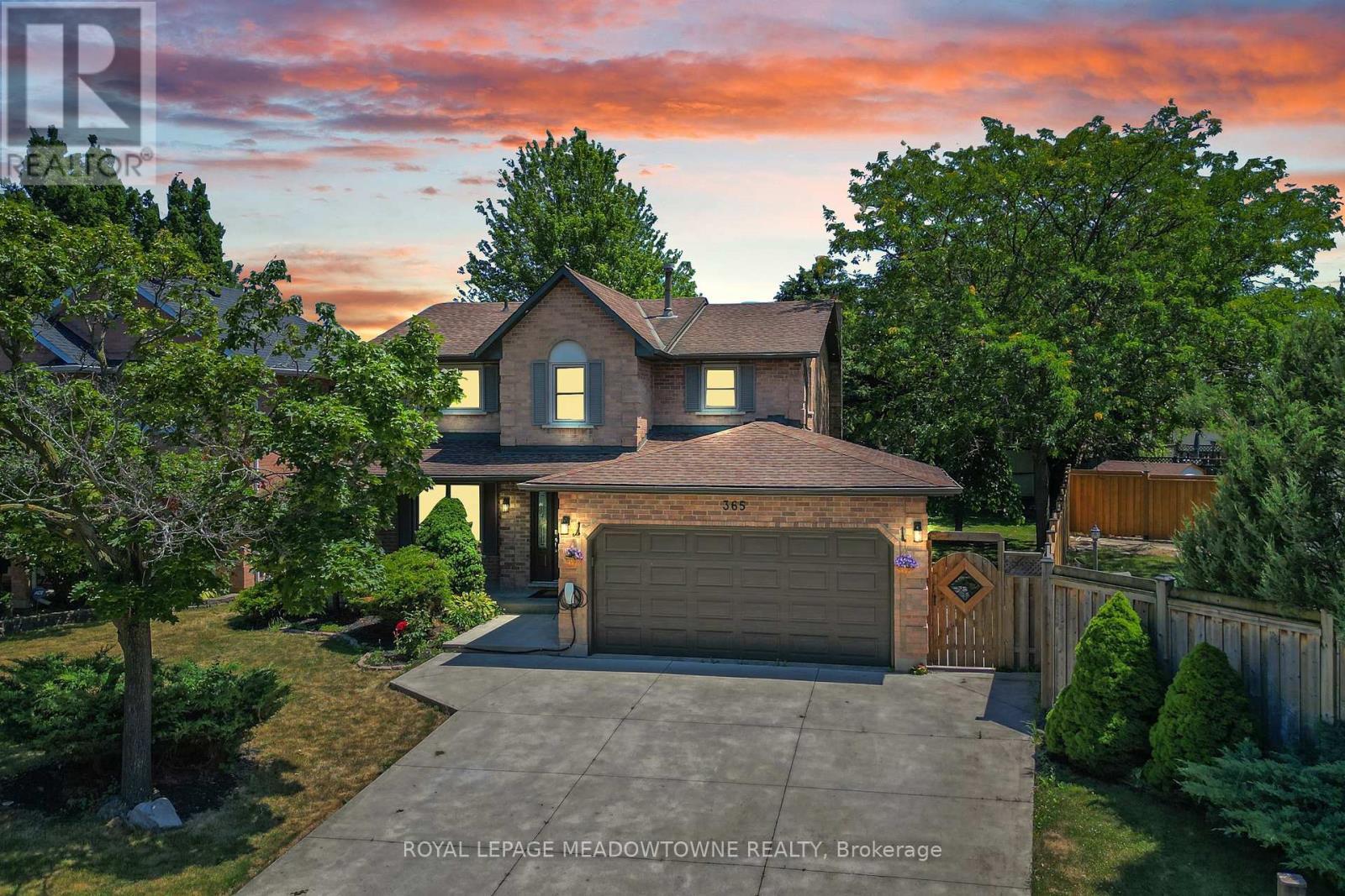 












365 CELTIC DRIVE

,
Hamilton,




Ontario
L8E4N1

