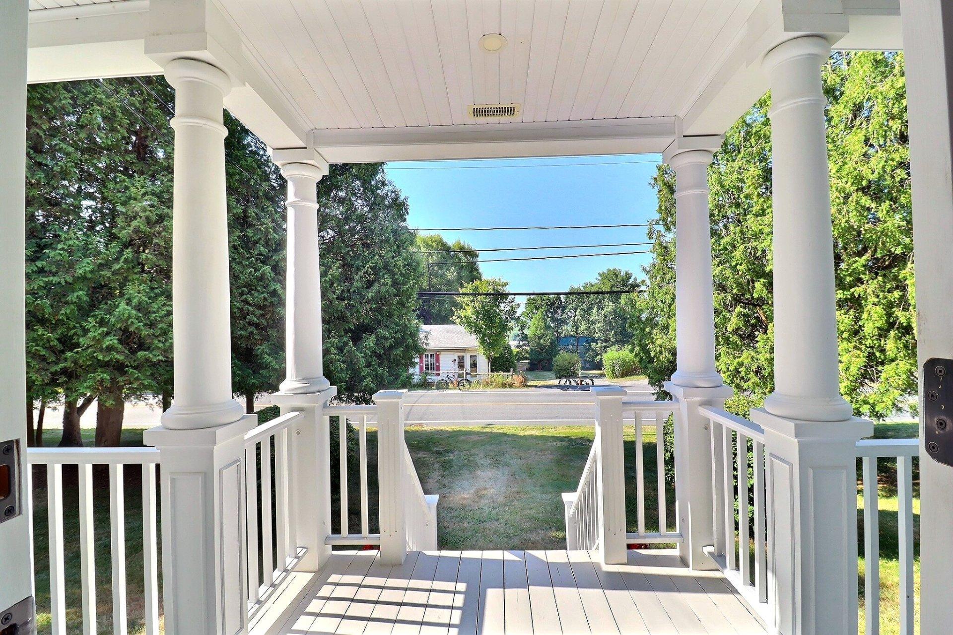 









987


Ch. de la Montagne

,
Mont-Saint-Hilaire,




QC
J3G4S6

