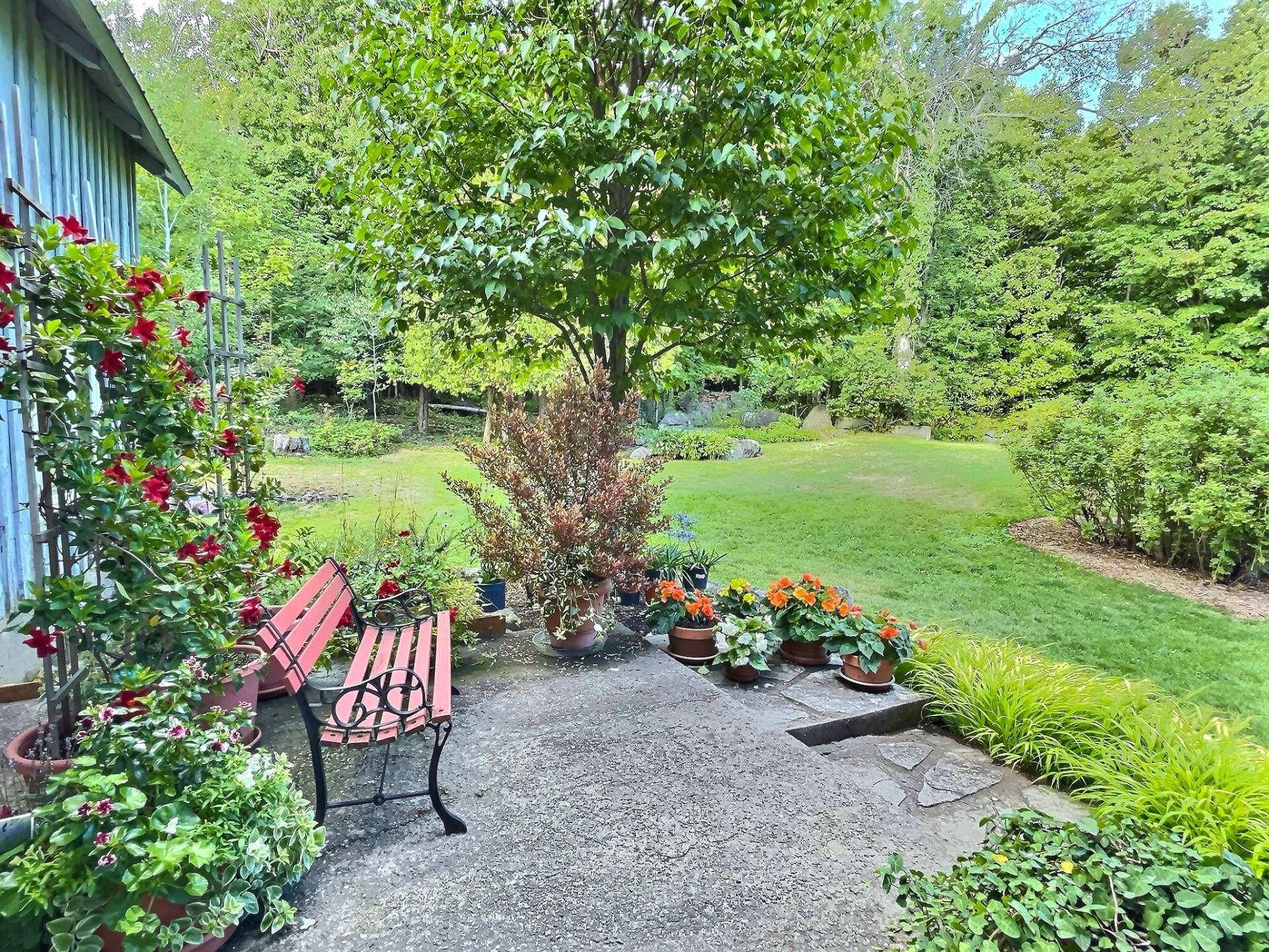 









987


Ch. de la Montagne

,
Mont-Saint-Hilaire,




QC
J3G4S6

