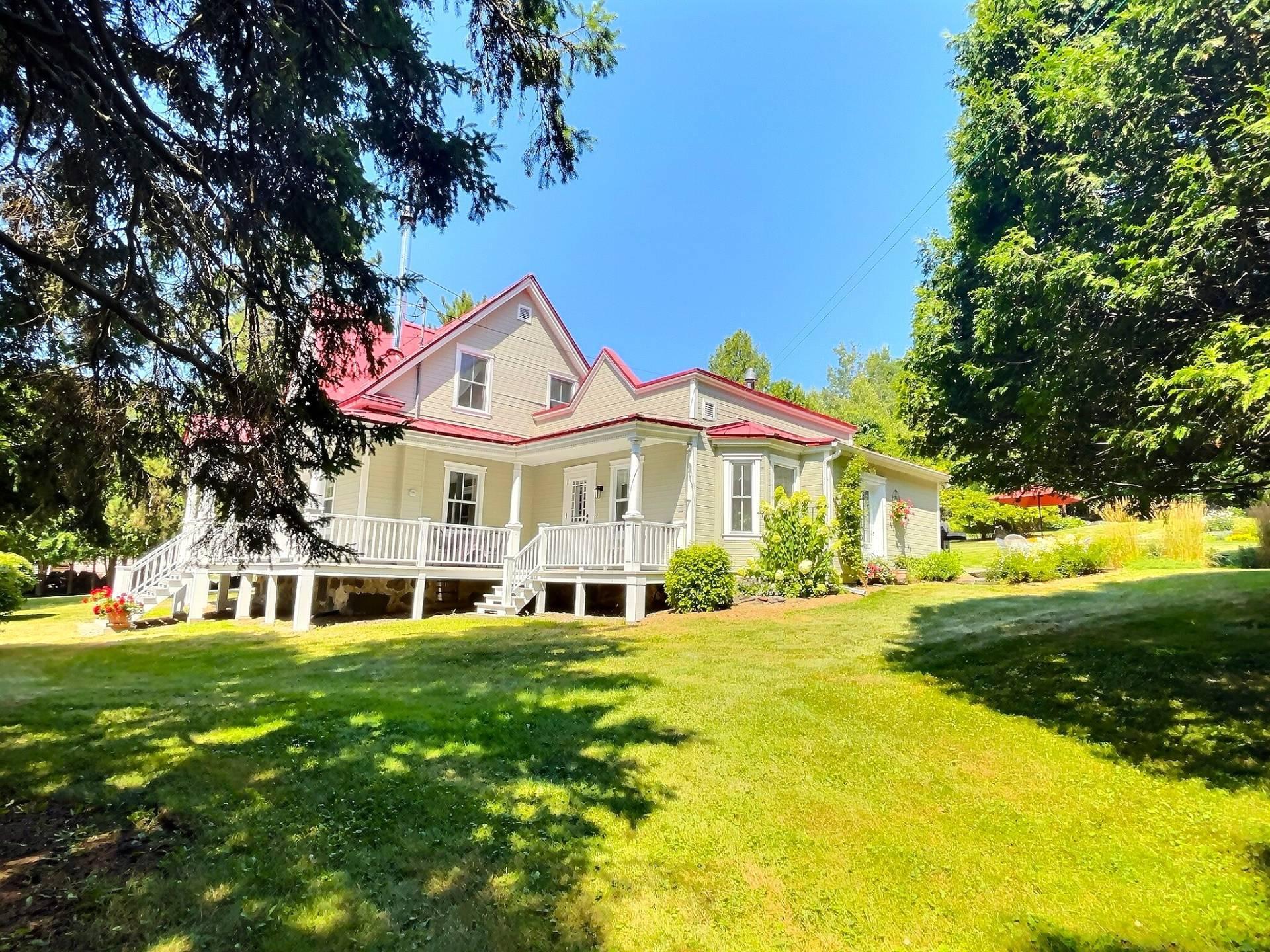 









987


Ch. de la Montagne

,
Mont-Saint-Hilaire,




QC
J3G4S6

