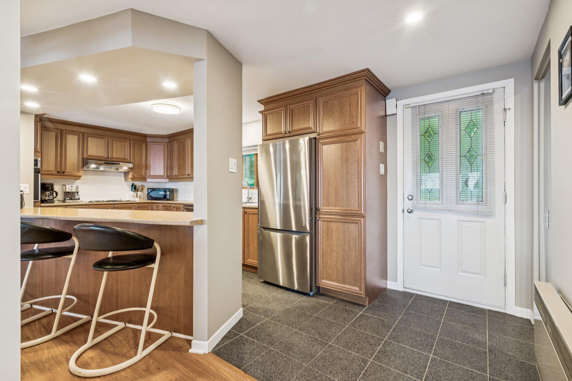 









724


Av. de Venise O.

,
Venise-en-Québec,




QC
J0J2K0


