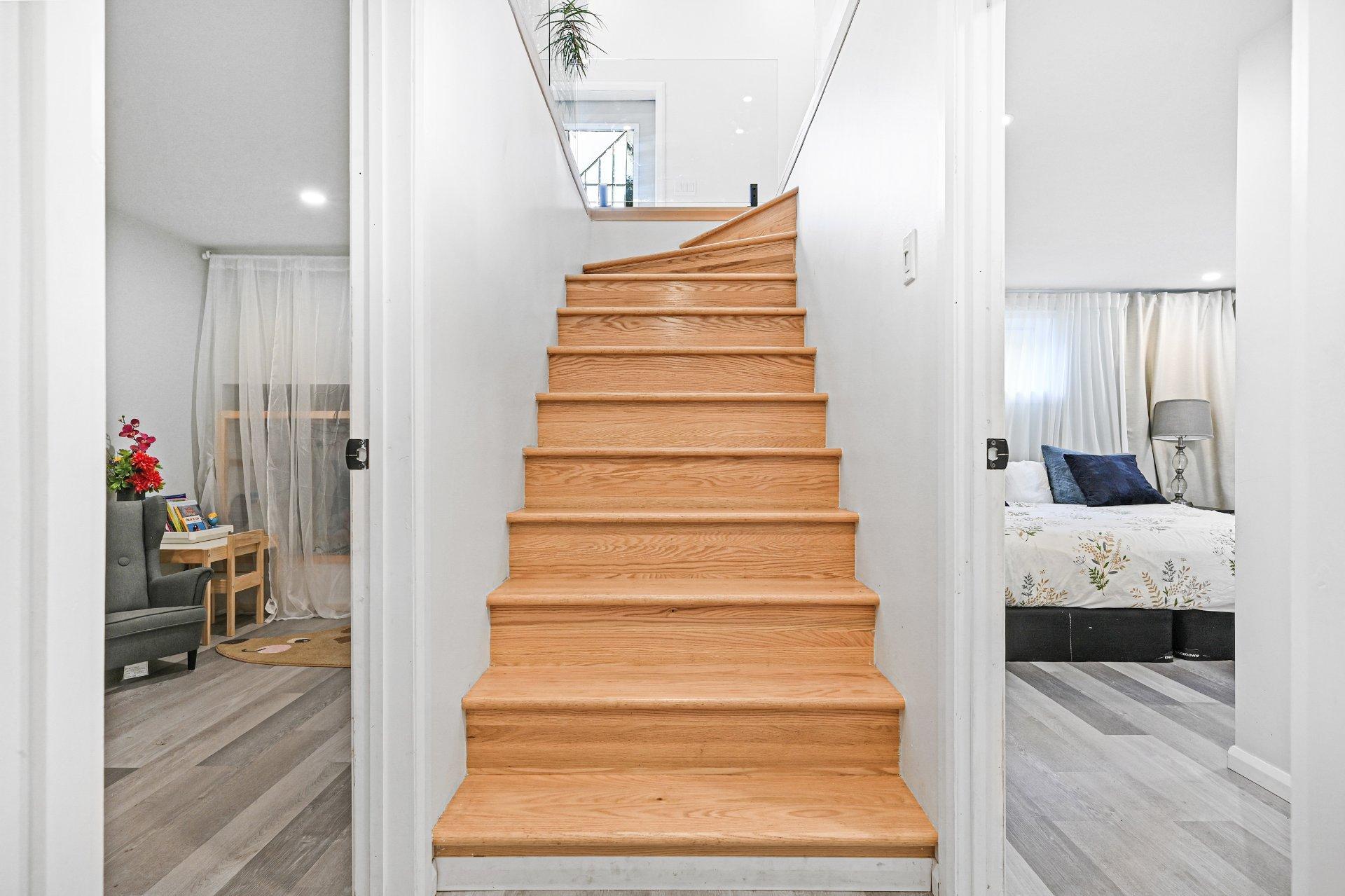 









885


Rue des Paysans

,
Sainte-Julie,




QC
J3E1K7

