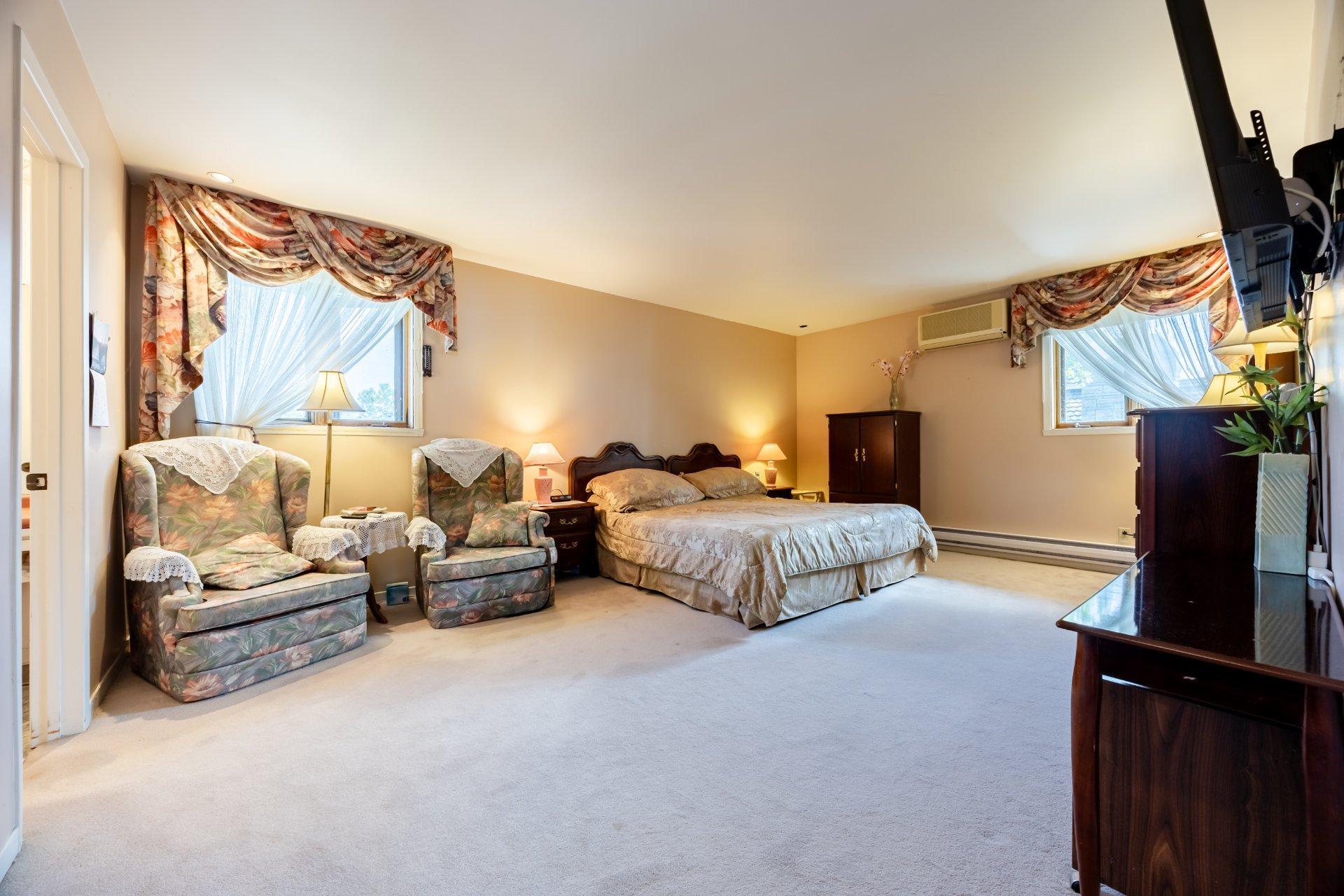 









104


Ch. du Vieux-Moulin

,
Notre-Dame-de-l'Île-Perrot,




QC
J7W3M2

