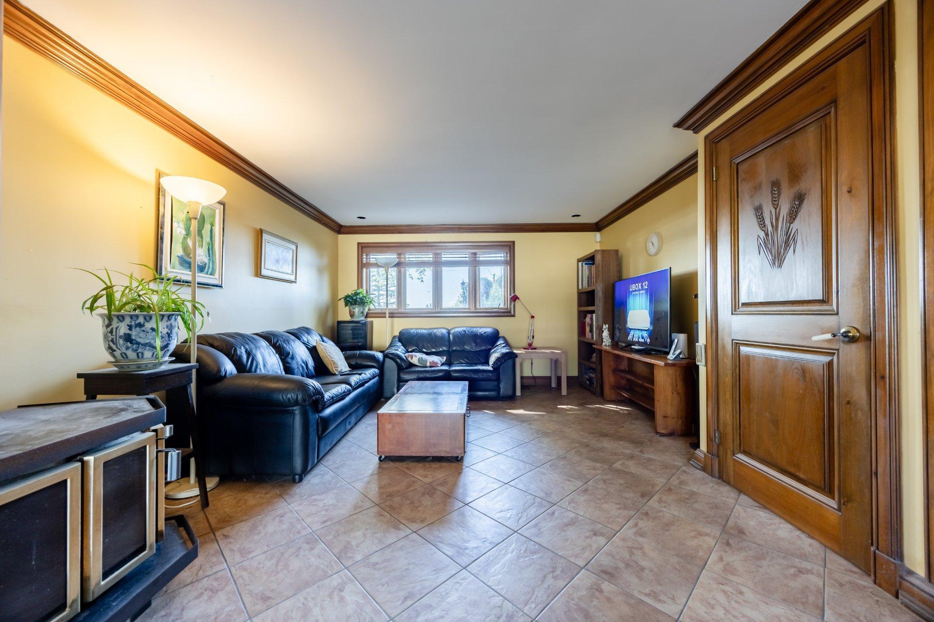 









104


Ch. du Vieux-Moulin

,
Notre-Dame-de-l'Île-Perrot,




QC
J7W3M2

