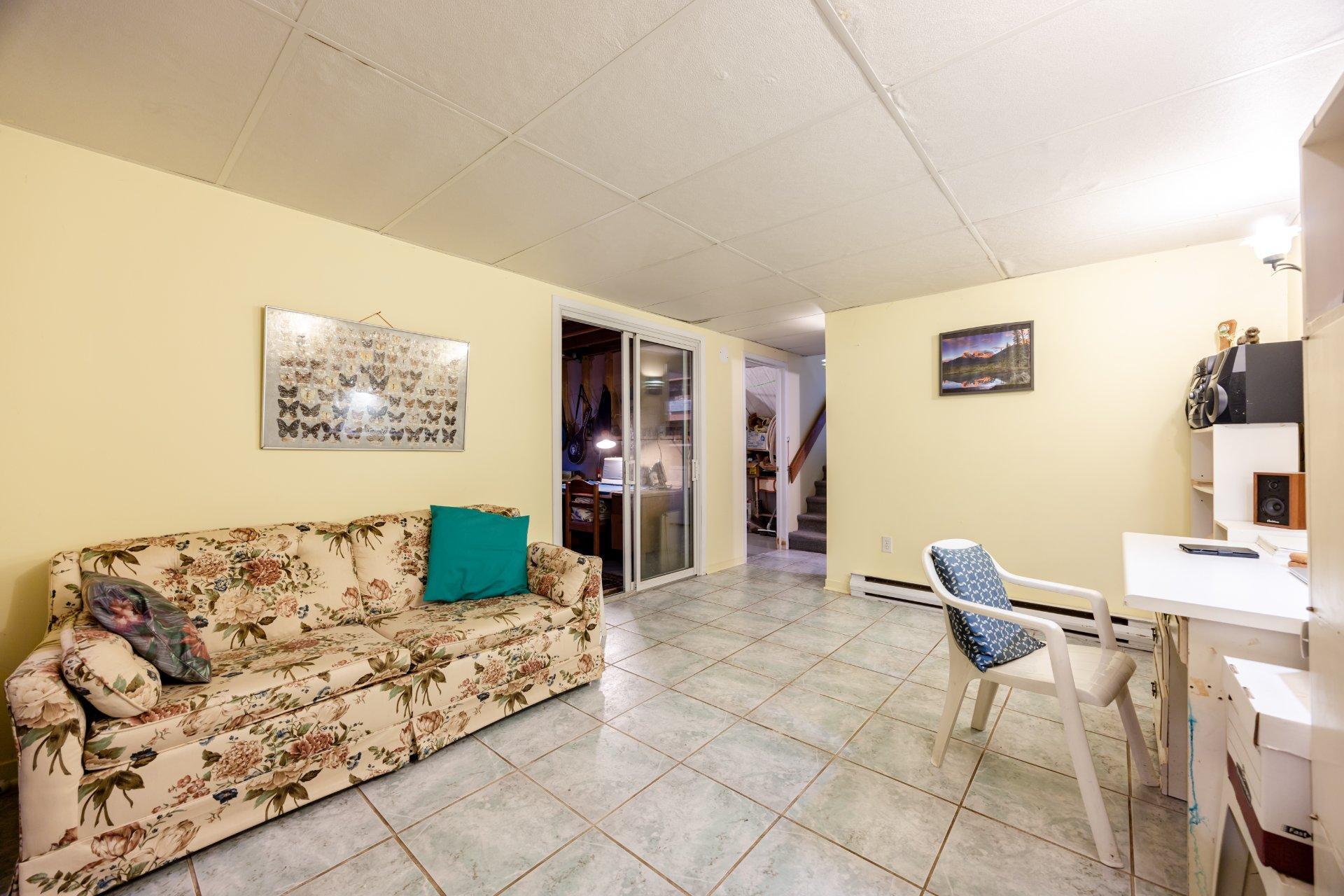 









104


Ch. du Vieux-Moulin

,
Notre-Dame-de-l'Île-Perrot,




QC
J7W3M2

