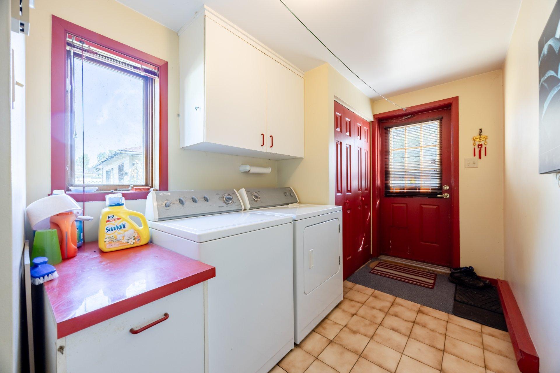 









104


Ch. du Vieux-Moulin

,
Notre-Dame-de-l'Île-Perrot,




QC
J7W3M2

