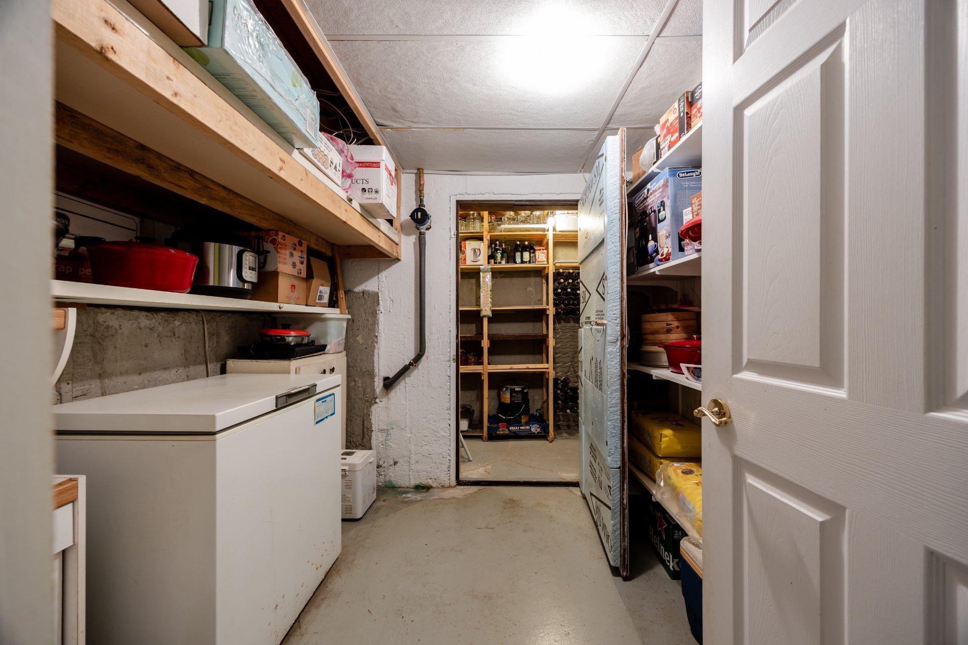 









104


Ch. du Vieux-Moulin

,
Notre-Dame-de-l'Île-Perrot,




QC
J7W3M2

