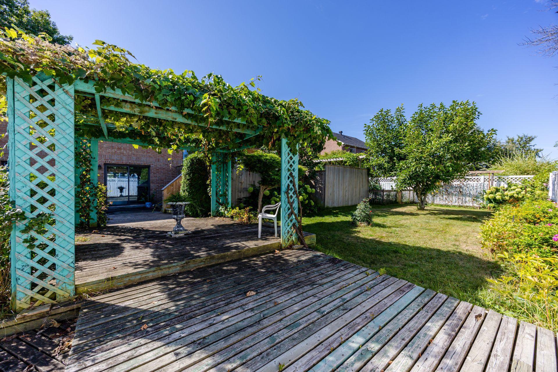 









104


Ch. du Vieux-Moulin

,
Notre-Dame-de-l'Île-Perrot,




QC
J7W3M2

