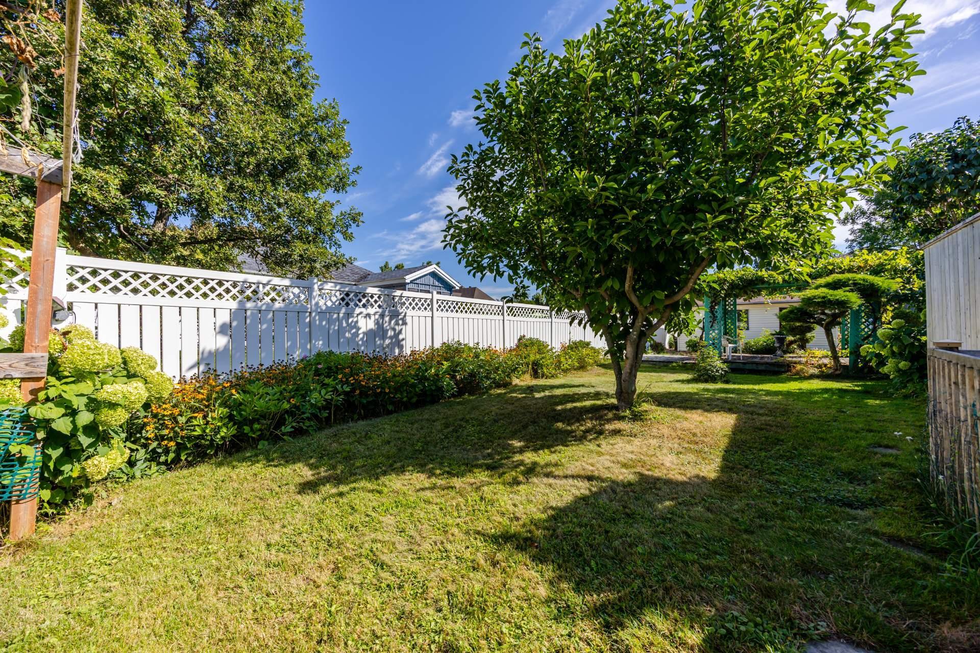 









104


Ch. du Vieux-Moulin

,
Notre-Dame-de-l'Île-Perrot,




QC
J7W3M2

