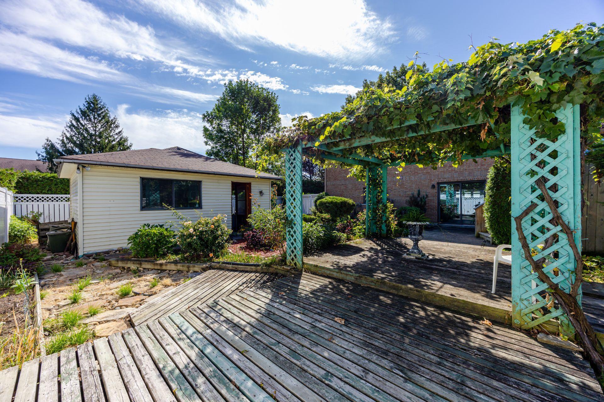 









104


Ch. du Vieux-Moulin

,
Notre-Dame-de-l'Île-Perrot,




QC
J7W3M2

