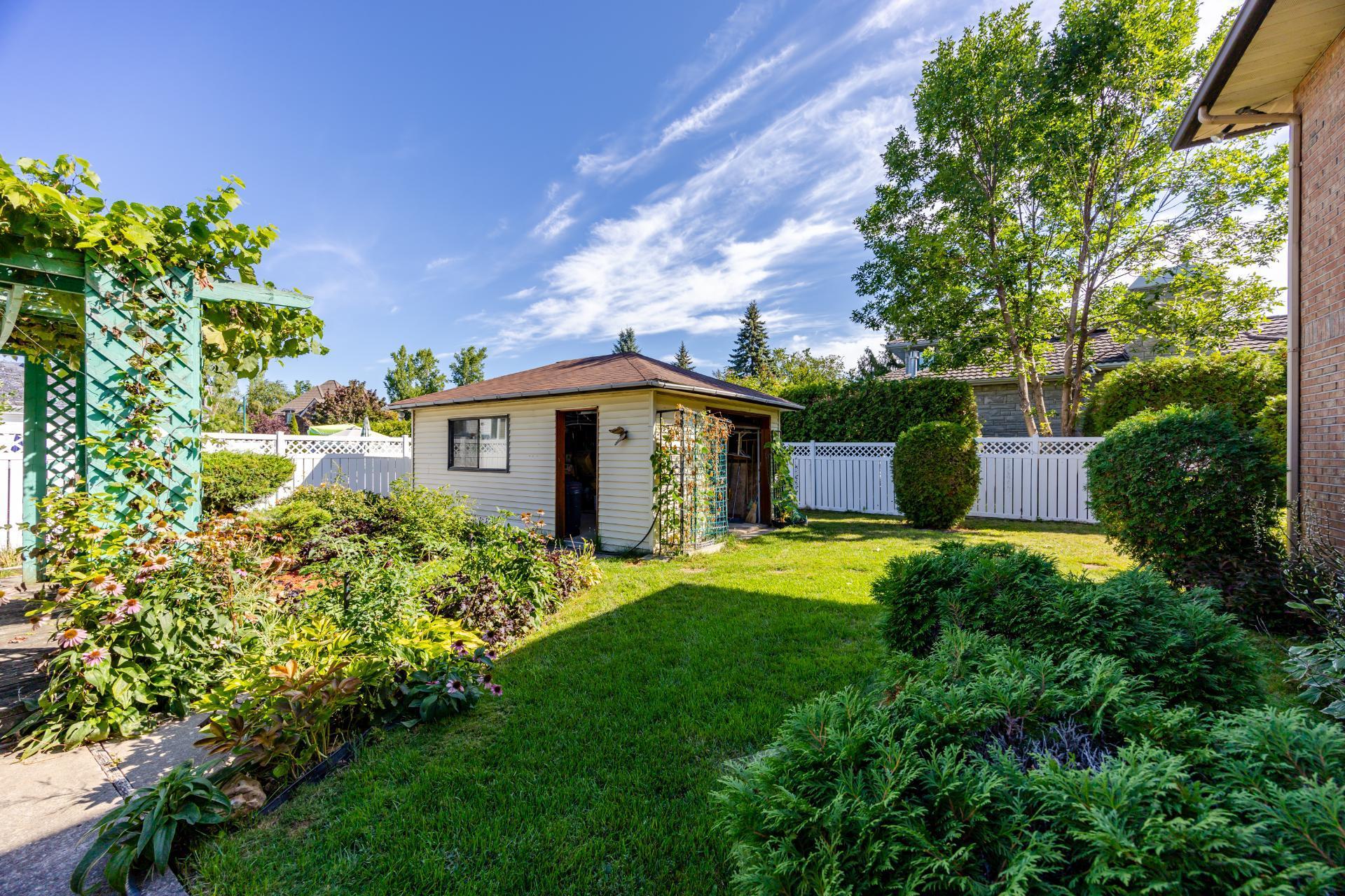 









104


Ch. du Vieux-Moulin

,
Notre-Dame-de-l'Île-Perrot,




QC
J7W3M2

