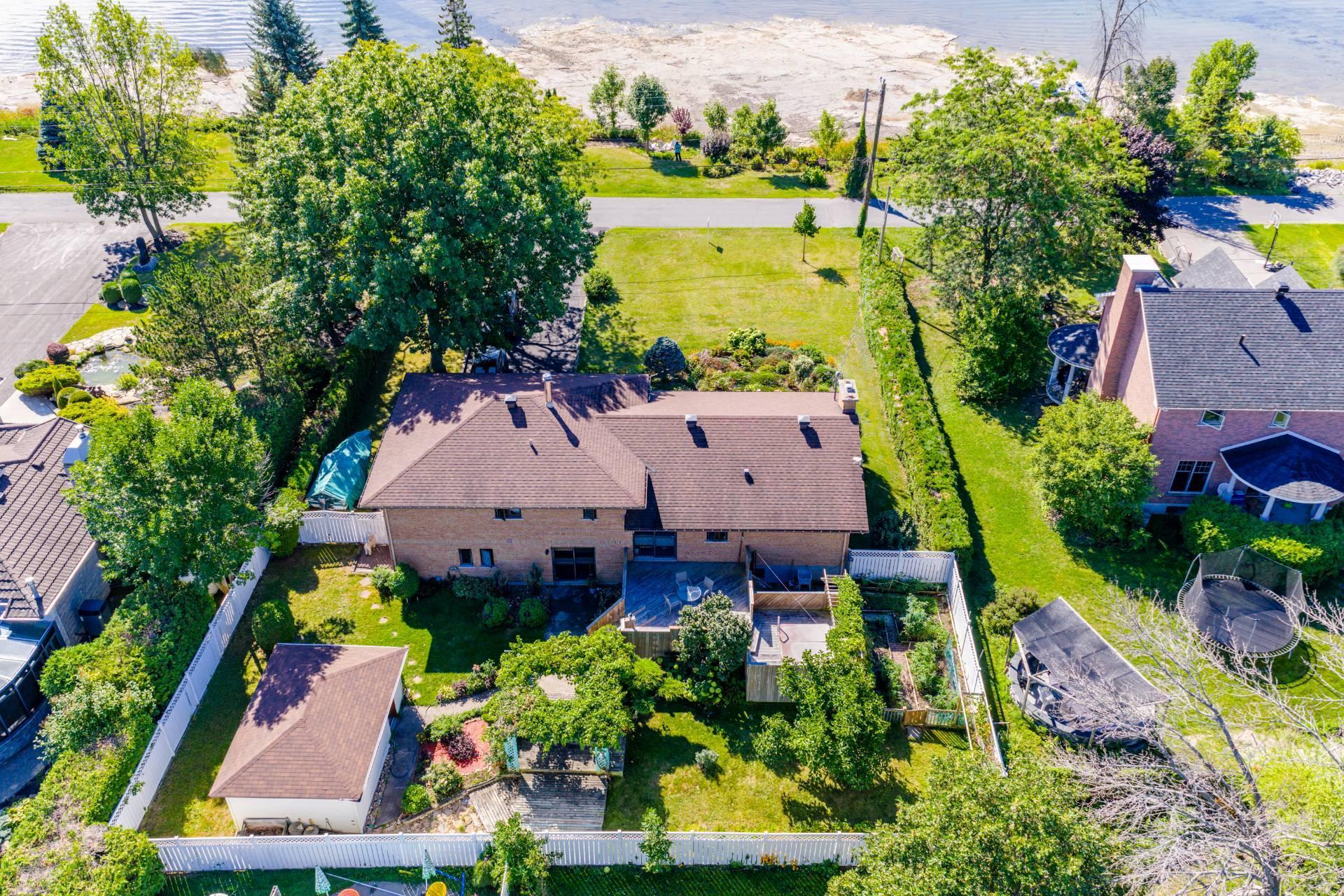 









104


Ch. du Vieux-Moulin

,
Notre-Dame-de-l'Île-Perrot,




QC
J7W3M2

