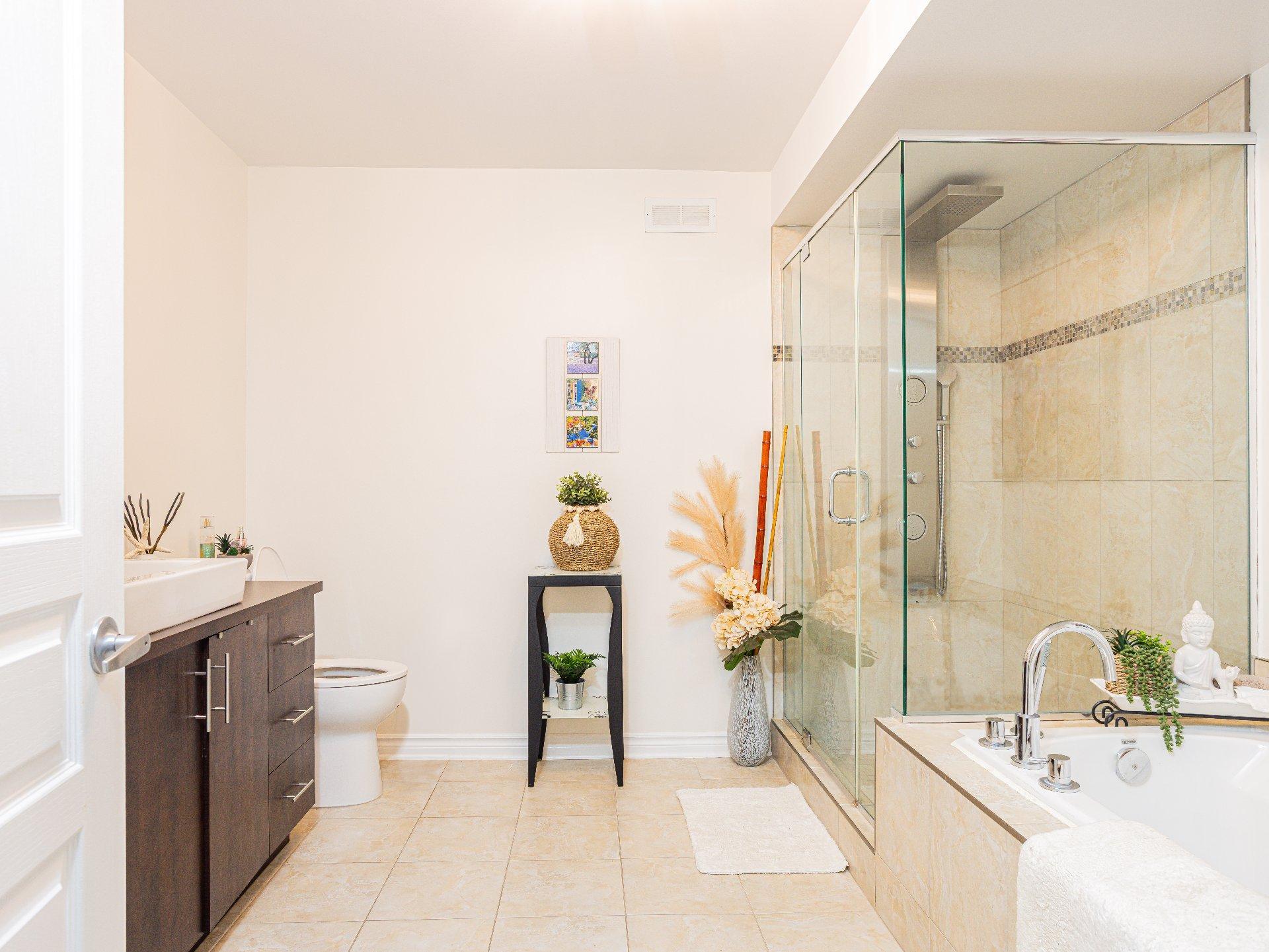 









168


Rue Ste-Geneviève

,
Les Cèdres,




QC
J7T0C4

