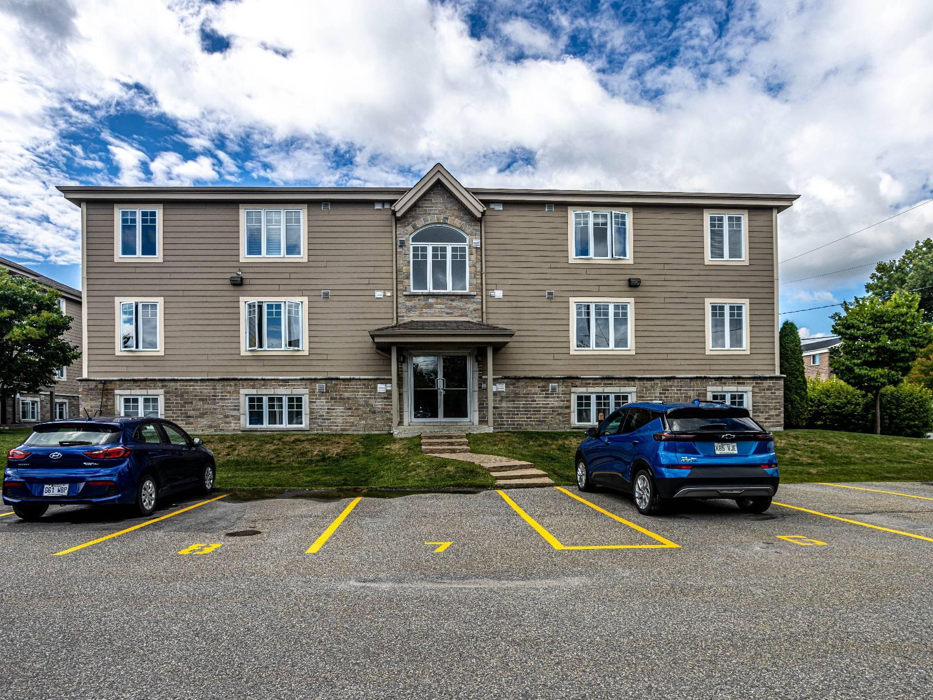 









168


Rue Ste-Geneviève

,
Les Cèdres,




QC
J7T0C4

