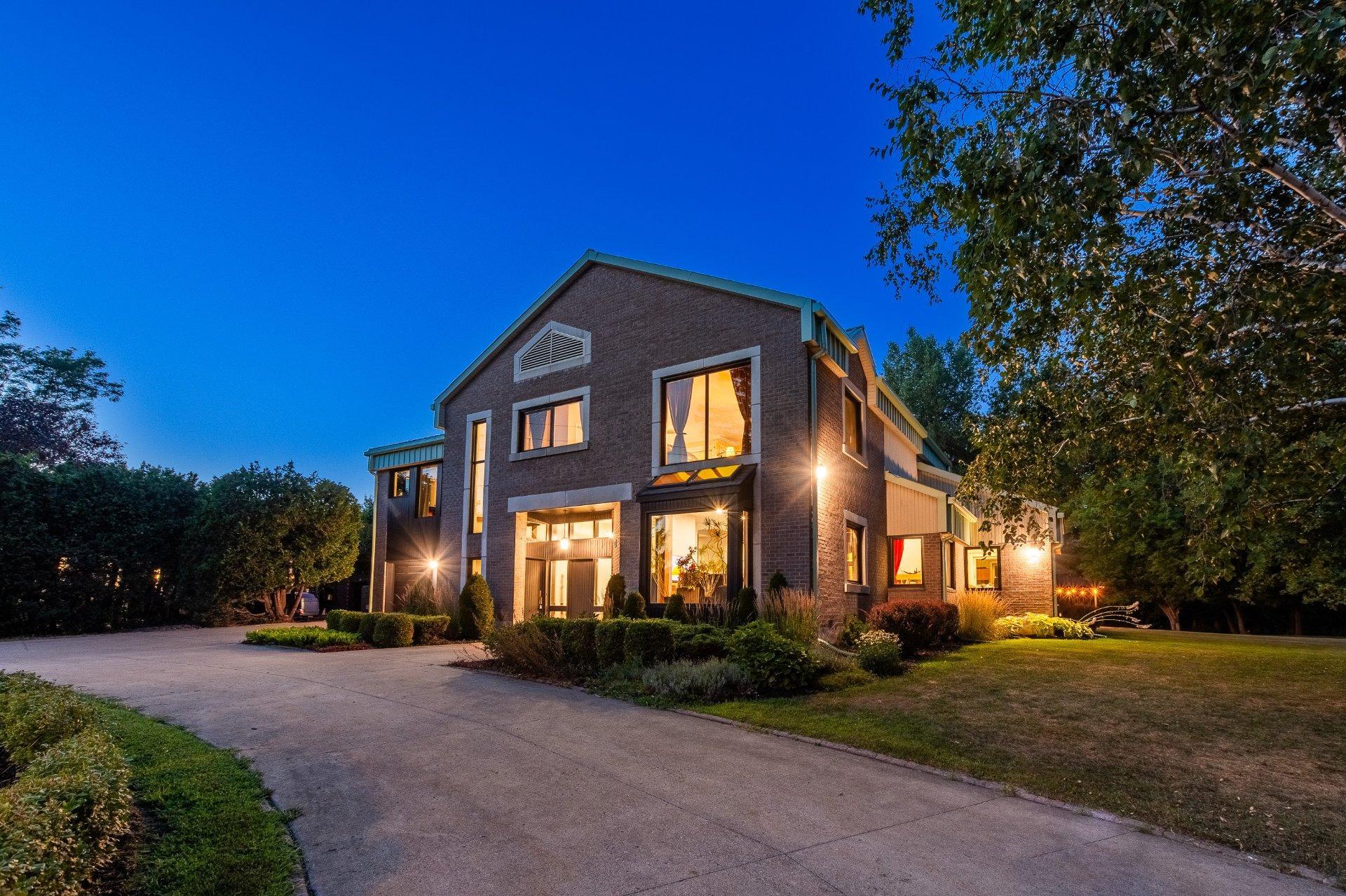 









2200


Rue Gardenvale

,
Saint-Bruno-de-Montarville,




QC
J3V2X1

