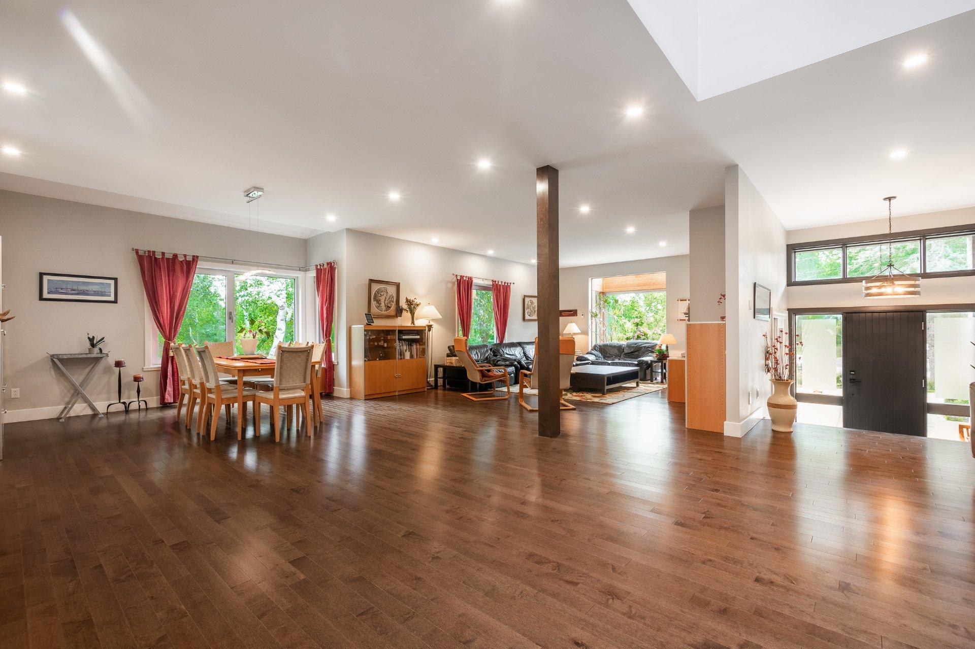 









2200


Rue Gardenvale

,
Saint-Bruno-de-Montarville,




QC
J3V2X1

