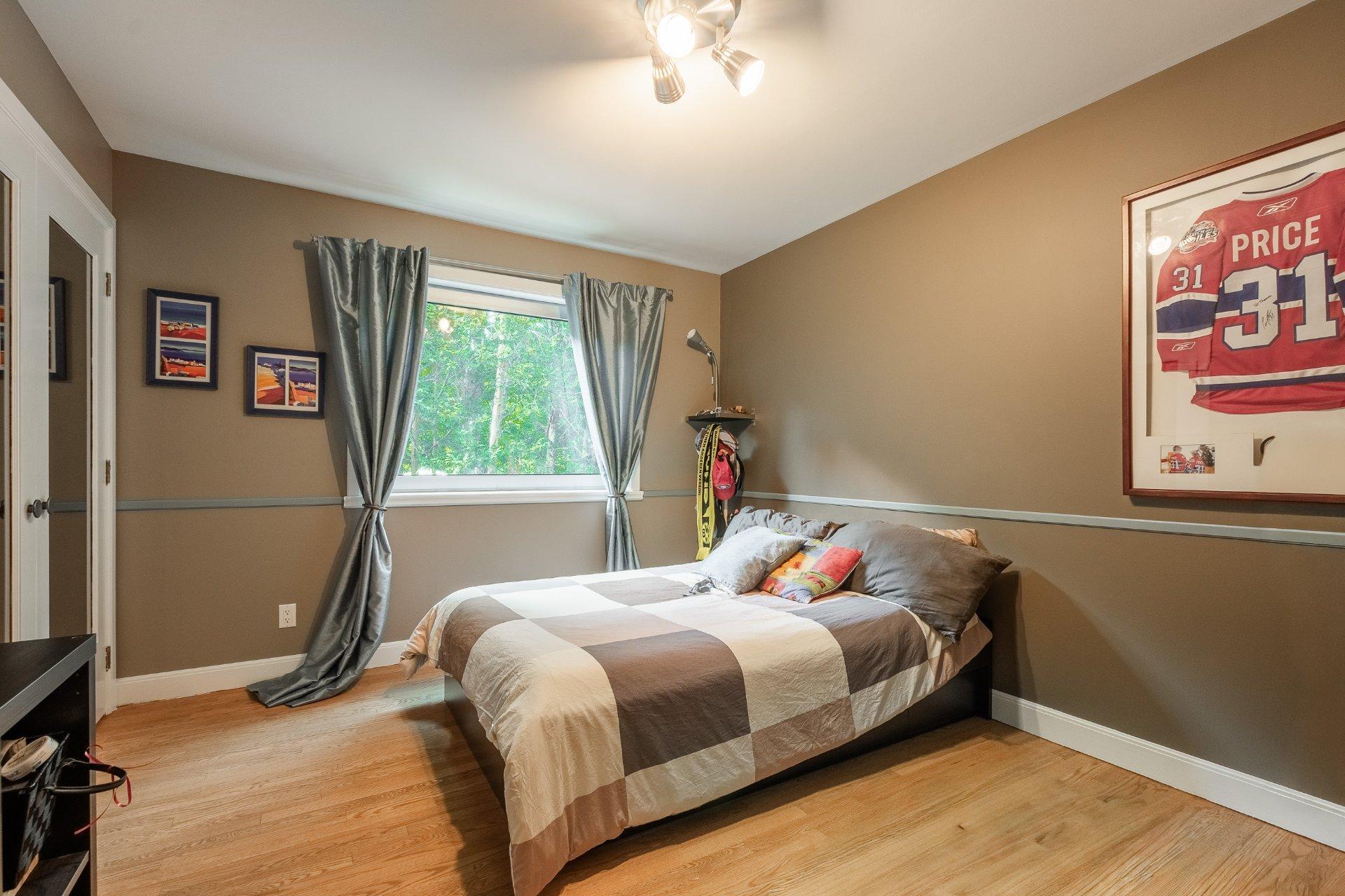 









2200


Rue Gardenvale

,
Saint-Bruno-de-Montarville,




QC
J3V2X1

