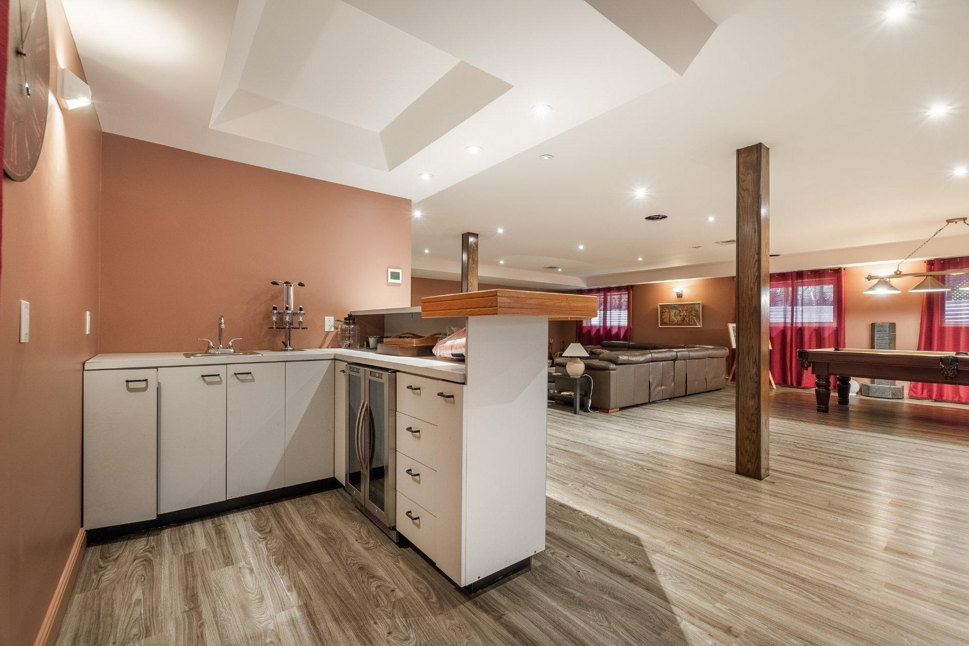 









2200


Rue Gardenvale

,
Saint-Bruno-de-Montarville,




QC
J3V2X1

