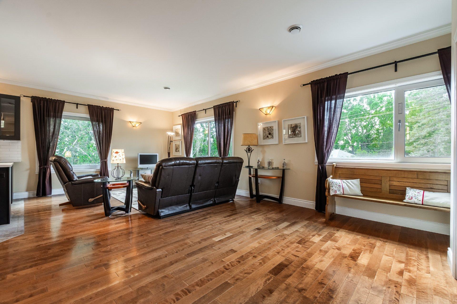 









2200


Rue Gardenvale

,
Saint-Bruno-de-Montarville,




QC
J3V2X1

