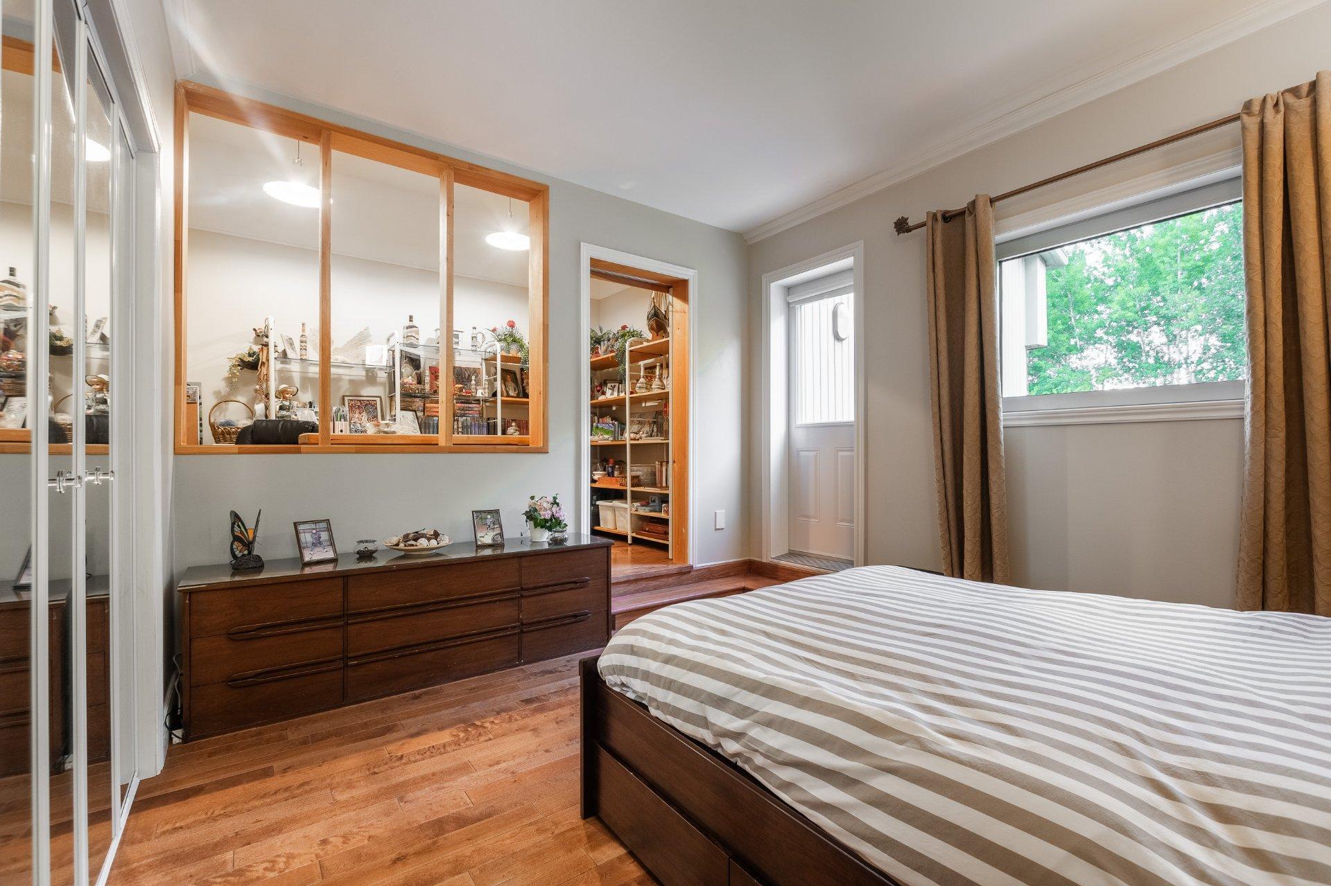 









2200


Rue Gardenvale

,
Saint-Bruno-de-Montarville,




QC
J3V2X1

