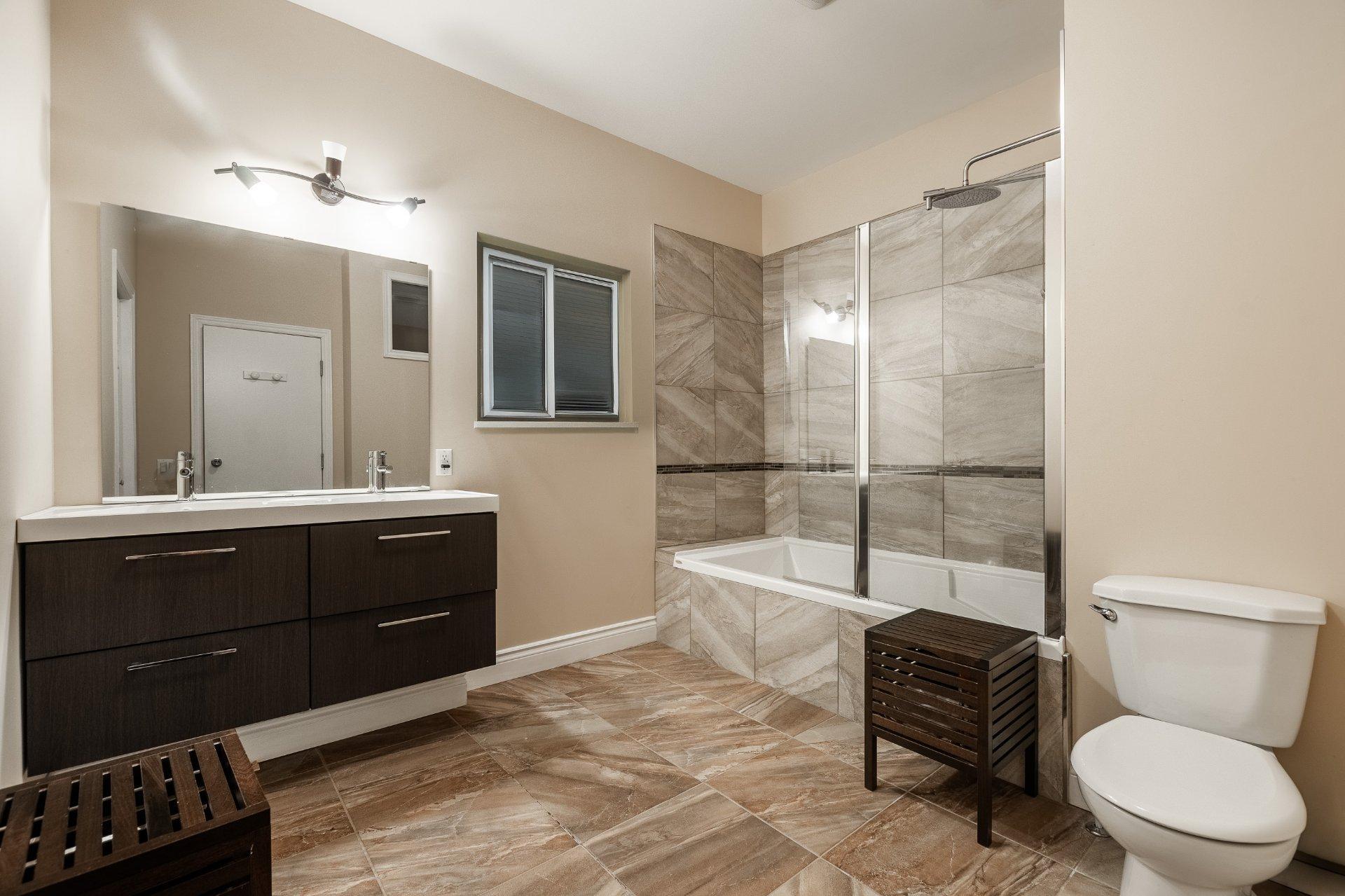 









2200


Rue Gardenvale

,
Saint-Bruno-de-Montarville,




QC
J3V2X1

