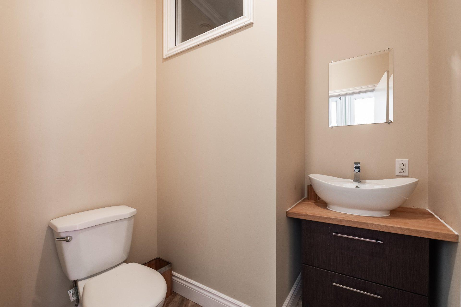 









2200


Rue Gardenvale

,
Saint-Bruno-de-Montarville,




QC
J3V2X1

