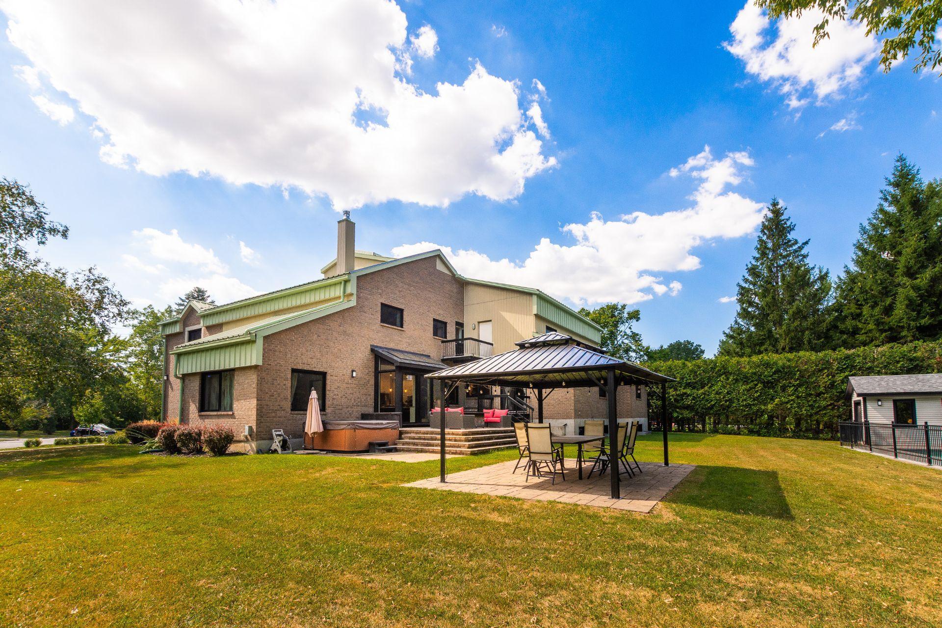 









2200


Rue Gardenvale

,
Saint-Bruno-de-Montarville,




QC
J3V2X1

