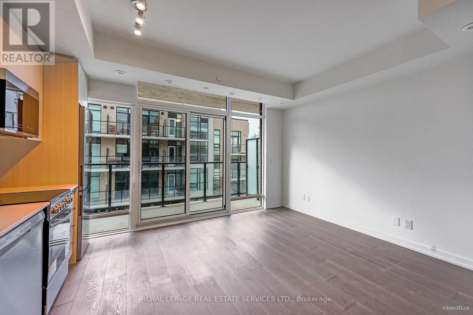 












6 - 861 SHEPPARD AVENUE W

,
Toronto,




Ontario
M3H0E9

