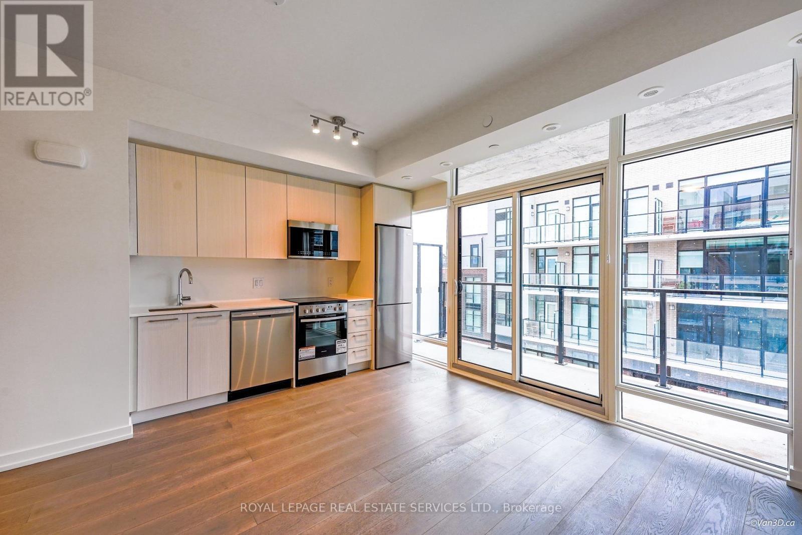 












6 - 861 SHEPPARD AVENUE W

,
Toronto,




Ontario
M3H0E9

