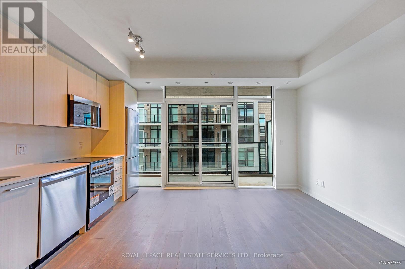 












6 - 861 SHEPPARD AVENUE W

,
Toronto,




Ontario
M3H0E9

