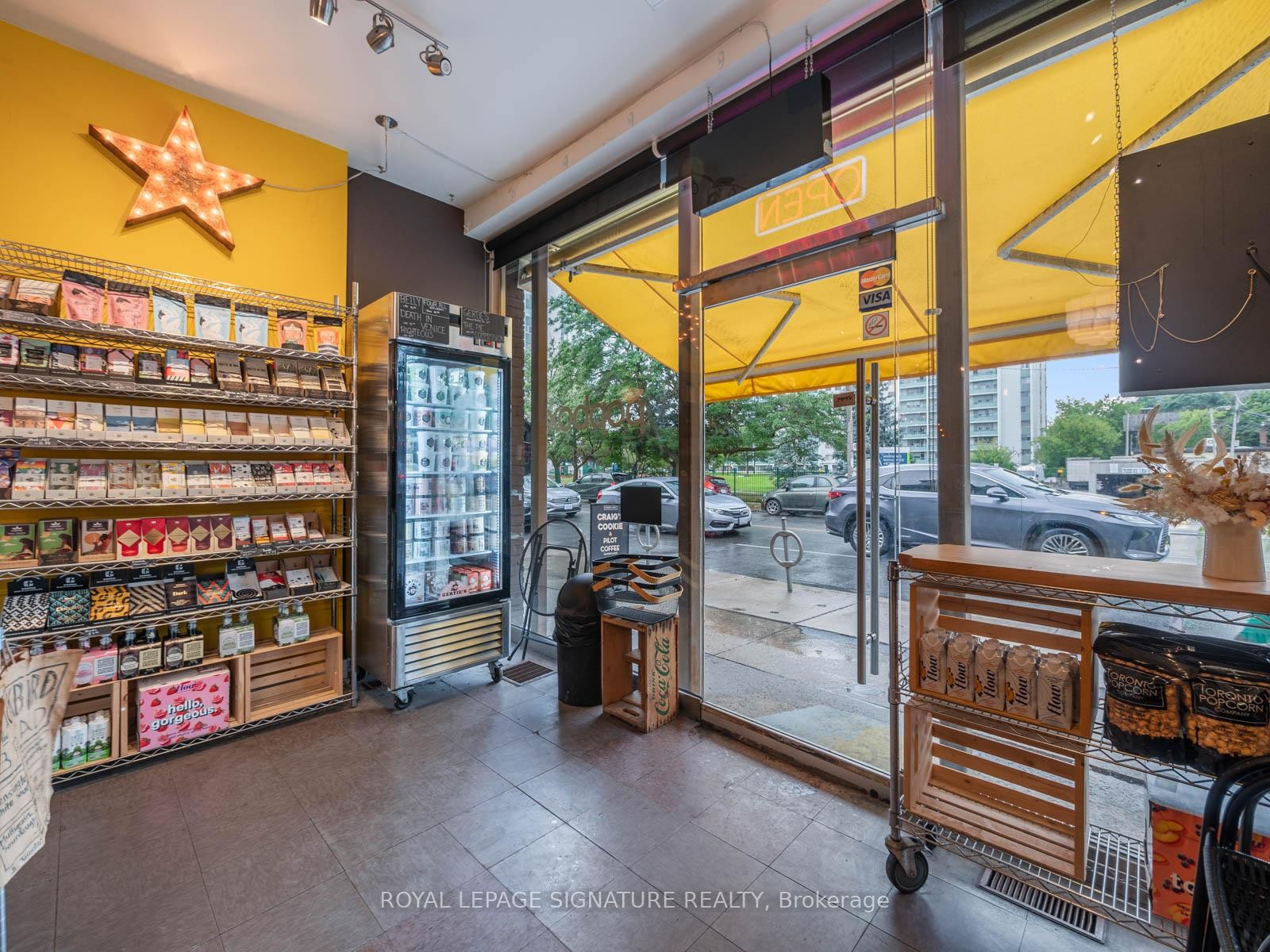 









725


Dovercourt

Road,
Toronto,




ON
M6H 2W7

