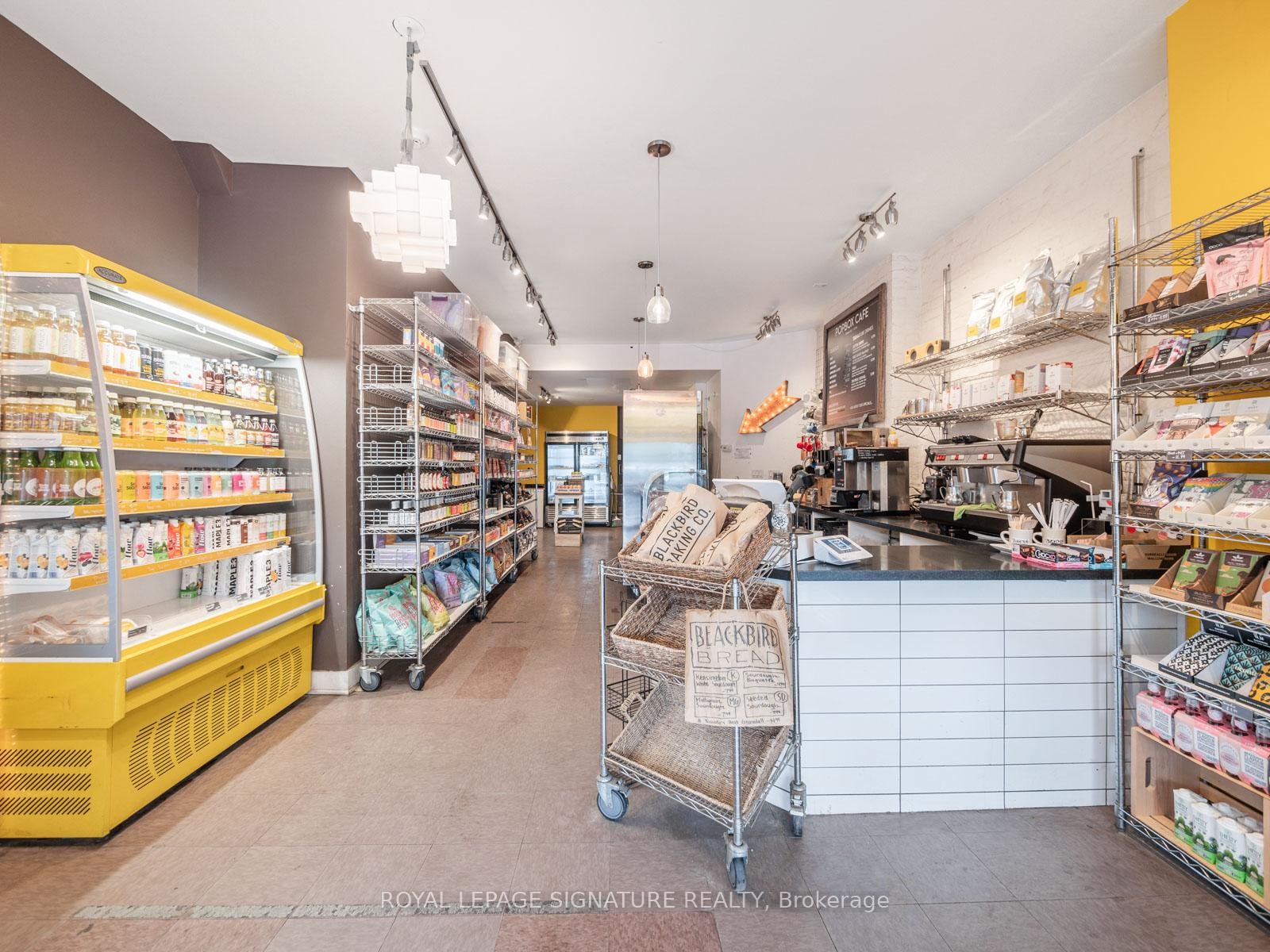 









725


Dovercourt

Road,
Toronto,




ON
M6H 2W7

