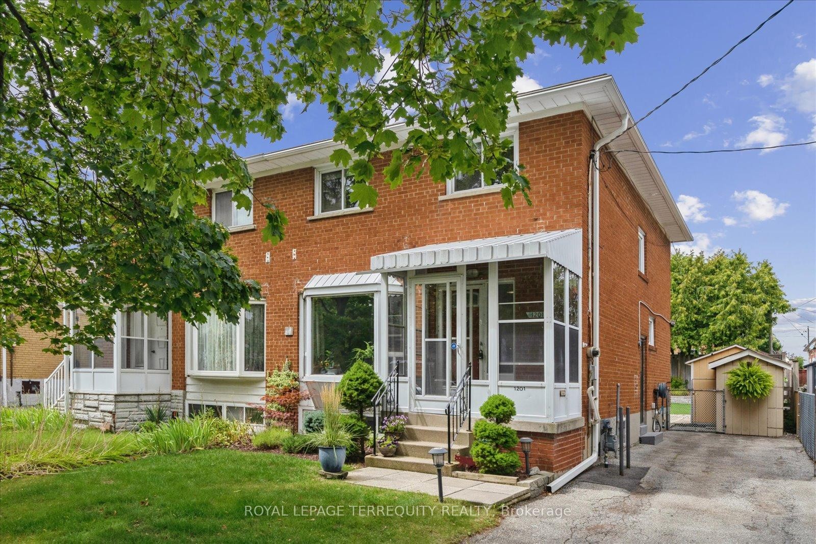 









1201


Kingsholm

Drive,
Mississauga,




ON
L4Y 2H1

