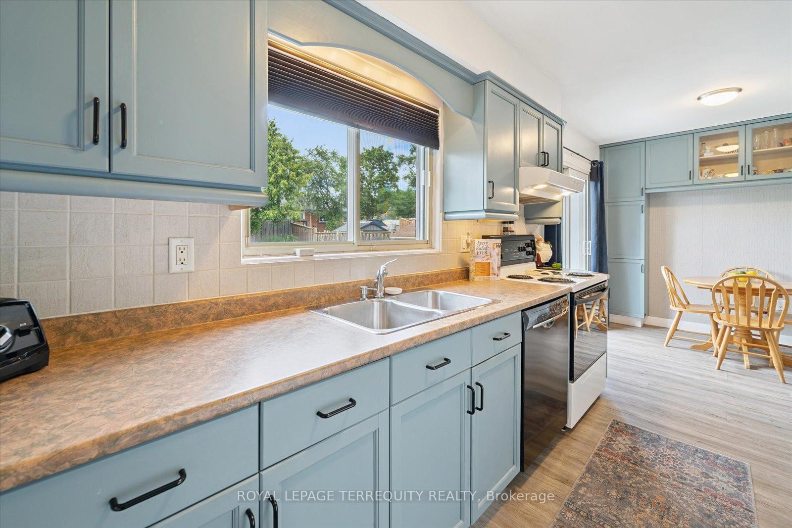 









1201


Kingsholm

Drive,
Mississauga,




ON
L4Y 2H1

