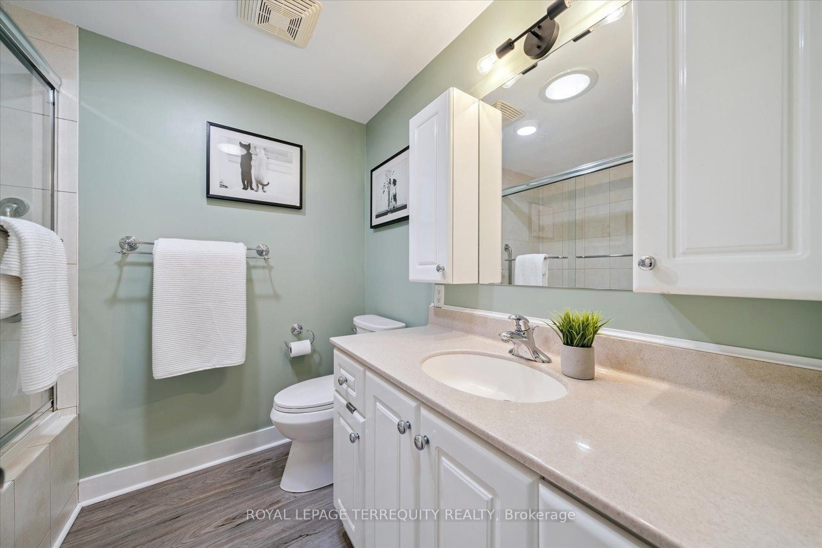 









1201


Kingsholm

Drive,
Mississauga,




ON
L4Y 2H1

