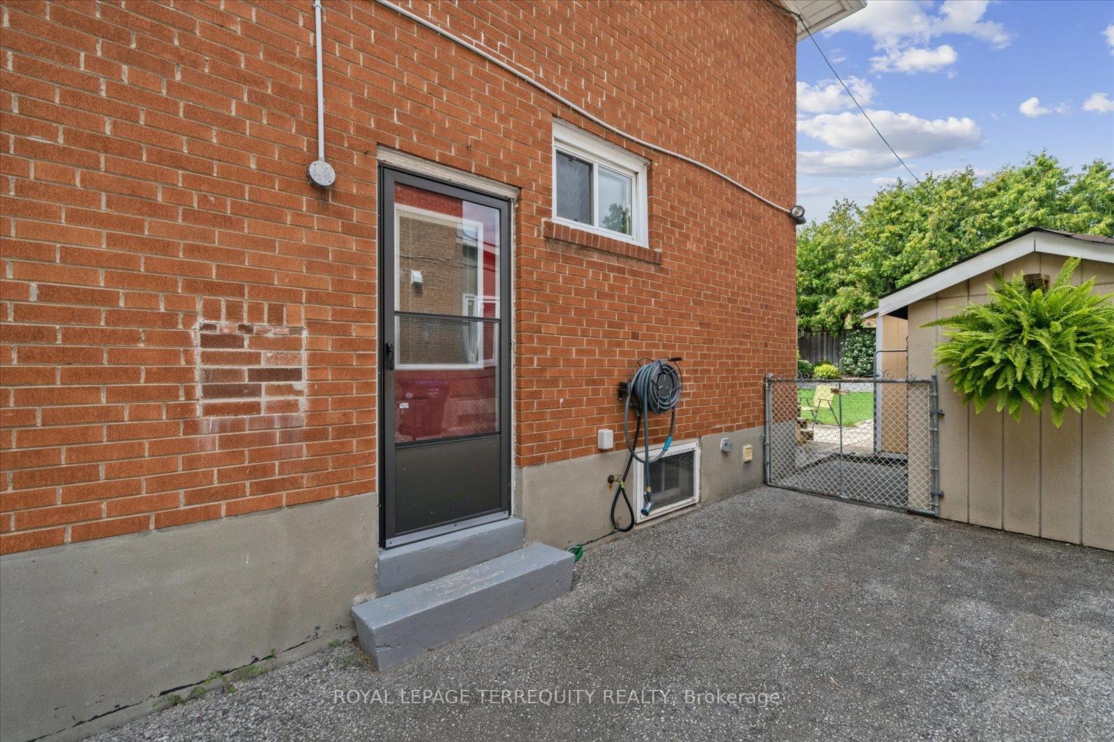 









1201


Kingsholm

Drive,
Mississauga,




ON
L4Y 2H1

