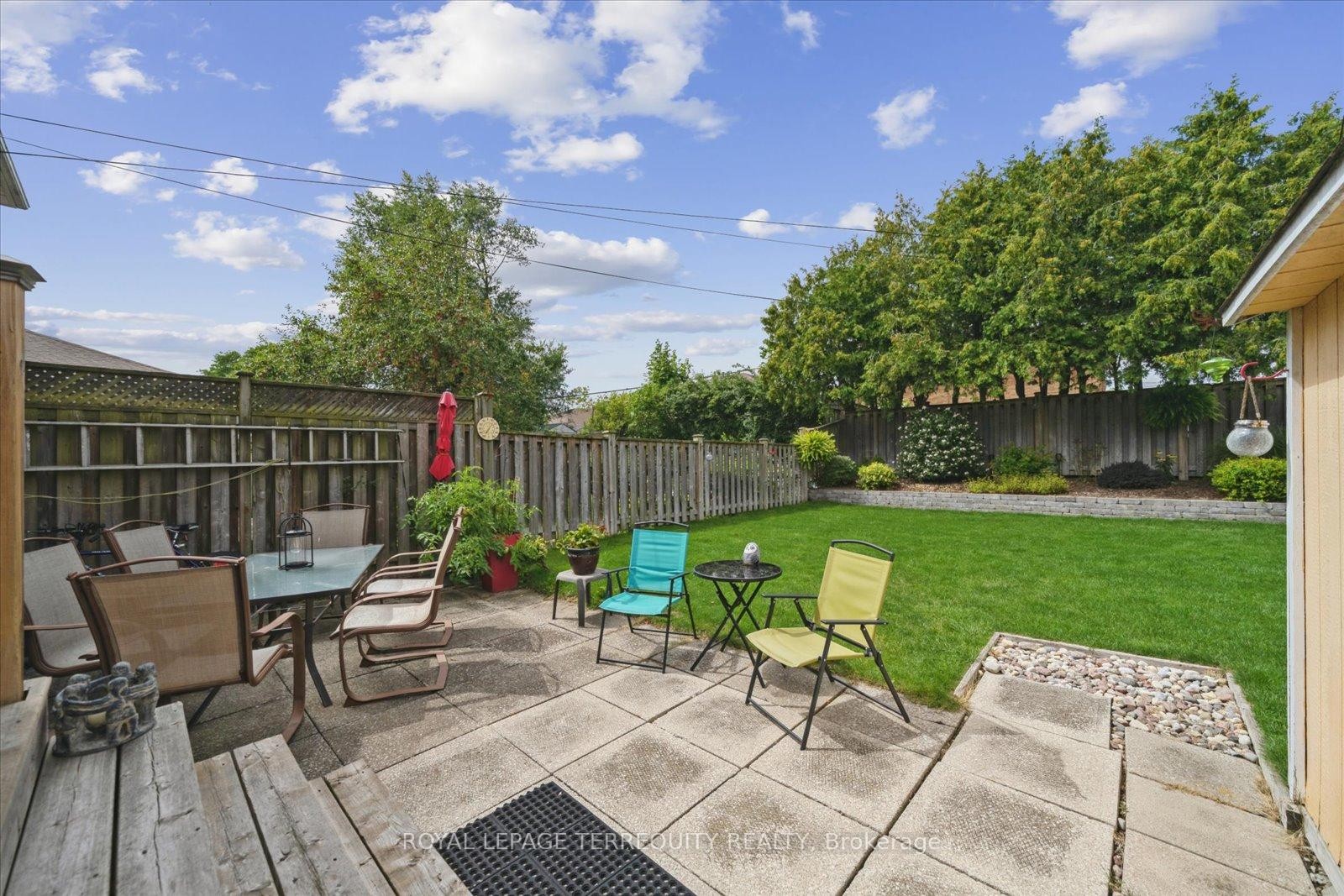 









1201


Kingsholm

Drive,
Mississauga,




ON
L4Y 2H1

