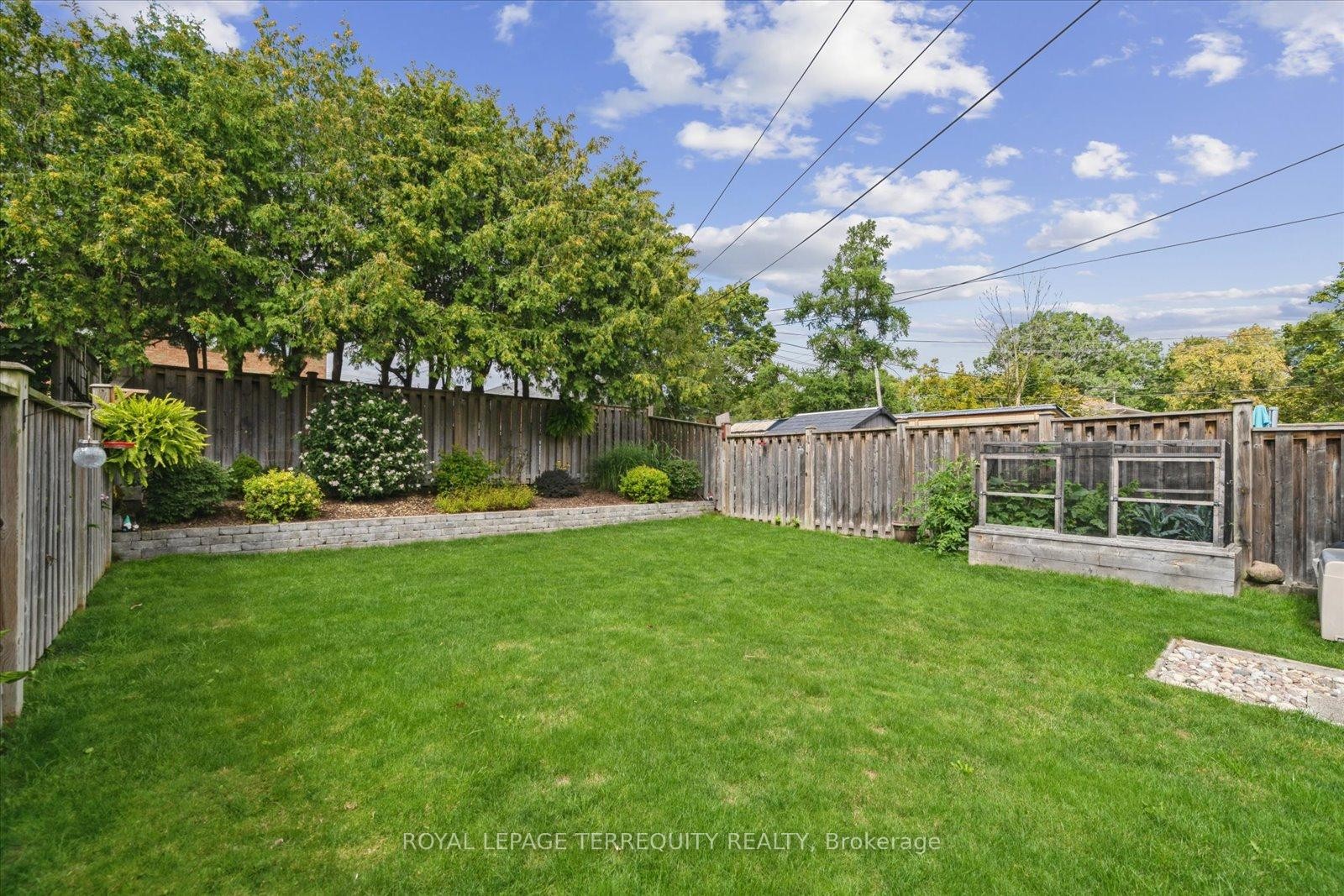









1201


Kingsholm

Drive,
Mississauga,




ON
L4Y 2H1

