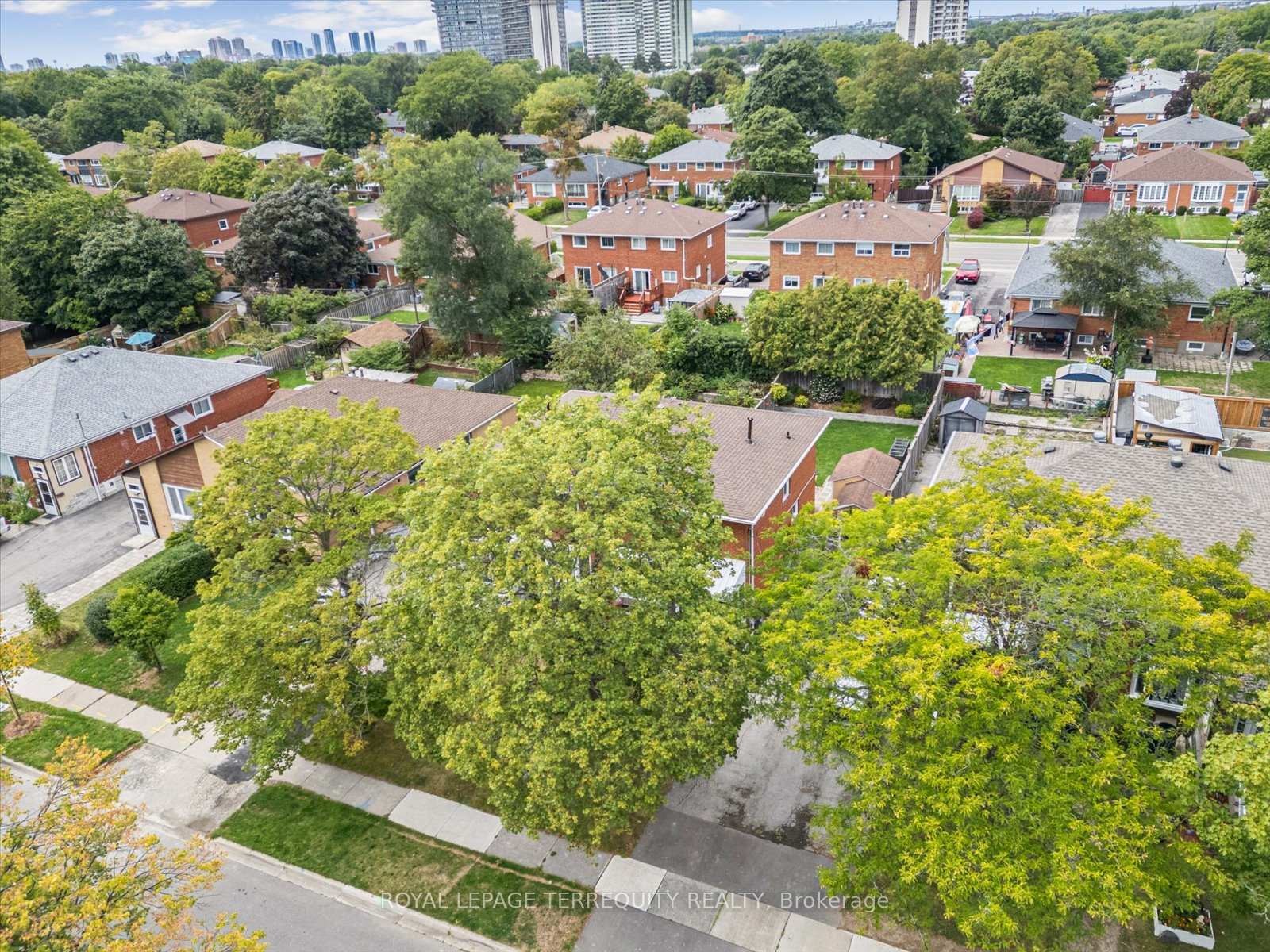 









1201


Kingsholm

Drive,
Mississauga,




ON
L4Y 2H1

