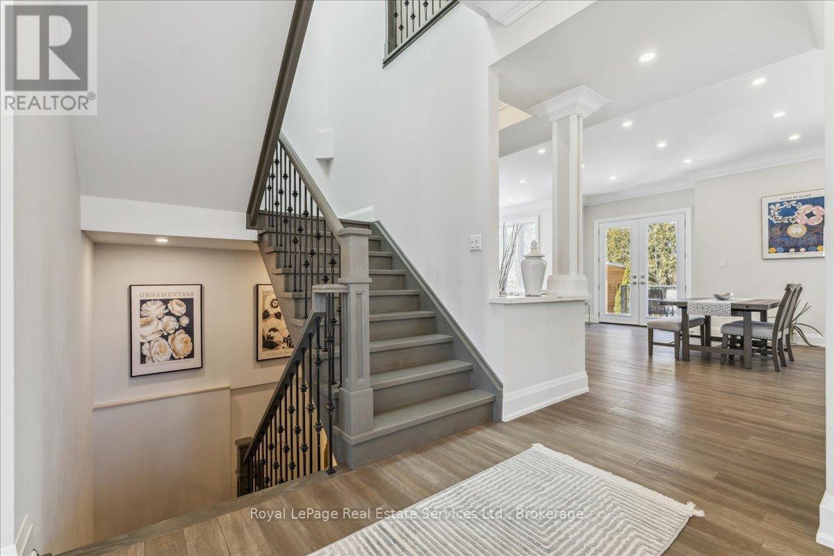 












1211 PINEGROVE ROAD

,
Oakville (WO West),




Ontario
L6L2W8

