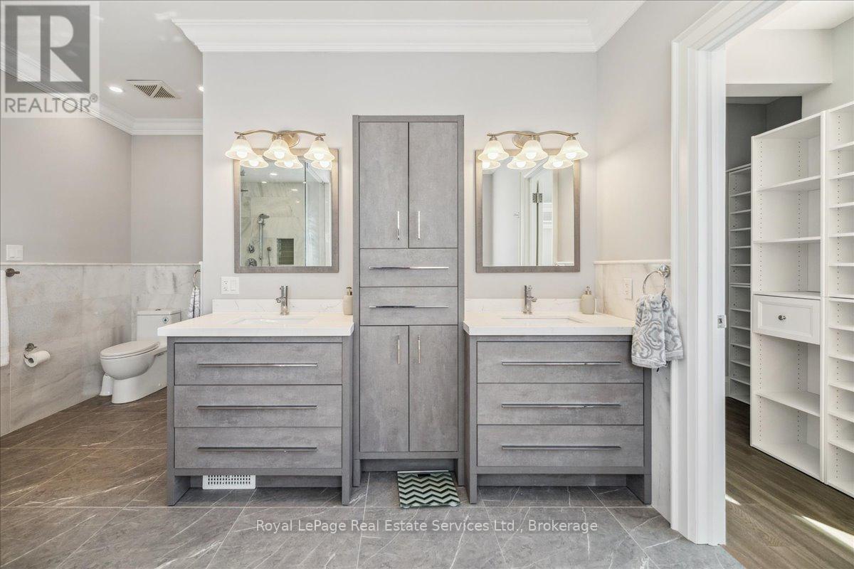 












1211 PINEGROVE ROAD

,
Oakville (WO West),




Ontario
L6L2W8

