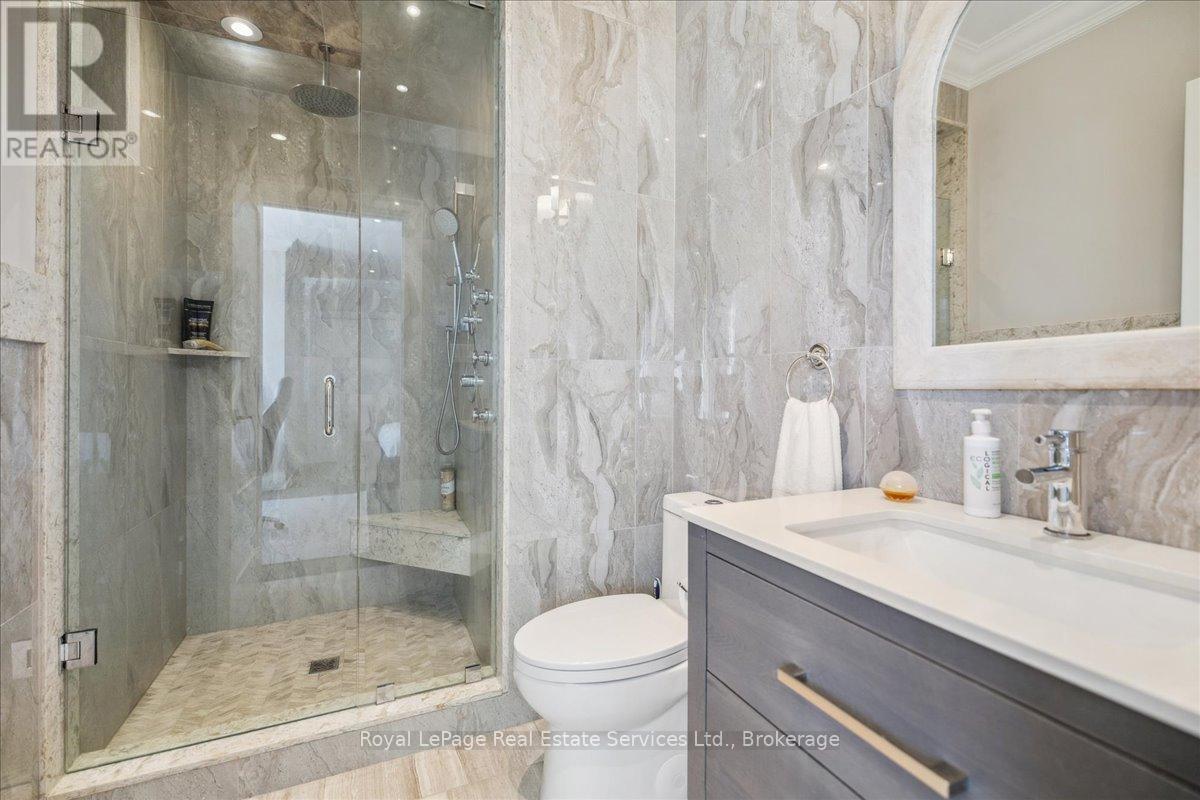 












1211 PINEGROVE ROAD

,
Oakville (WO West),




Ontario
L6L2W8

