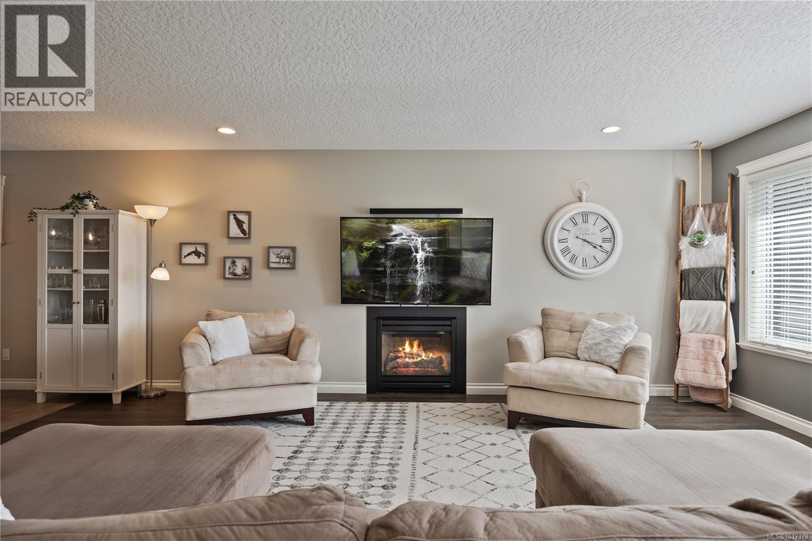 












2806 Piercy Ave

,
Courtenay,




British Columbia
V9N7E3

