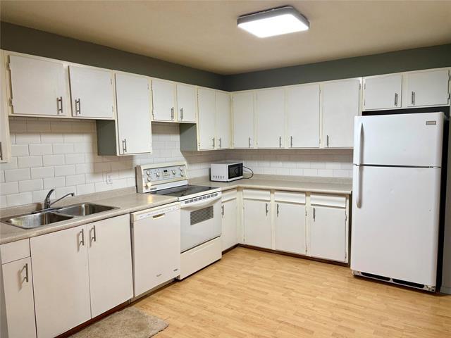 









1306


Molson

ST, D,
Winnipeg,




MB
R2K 3Y4

