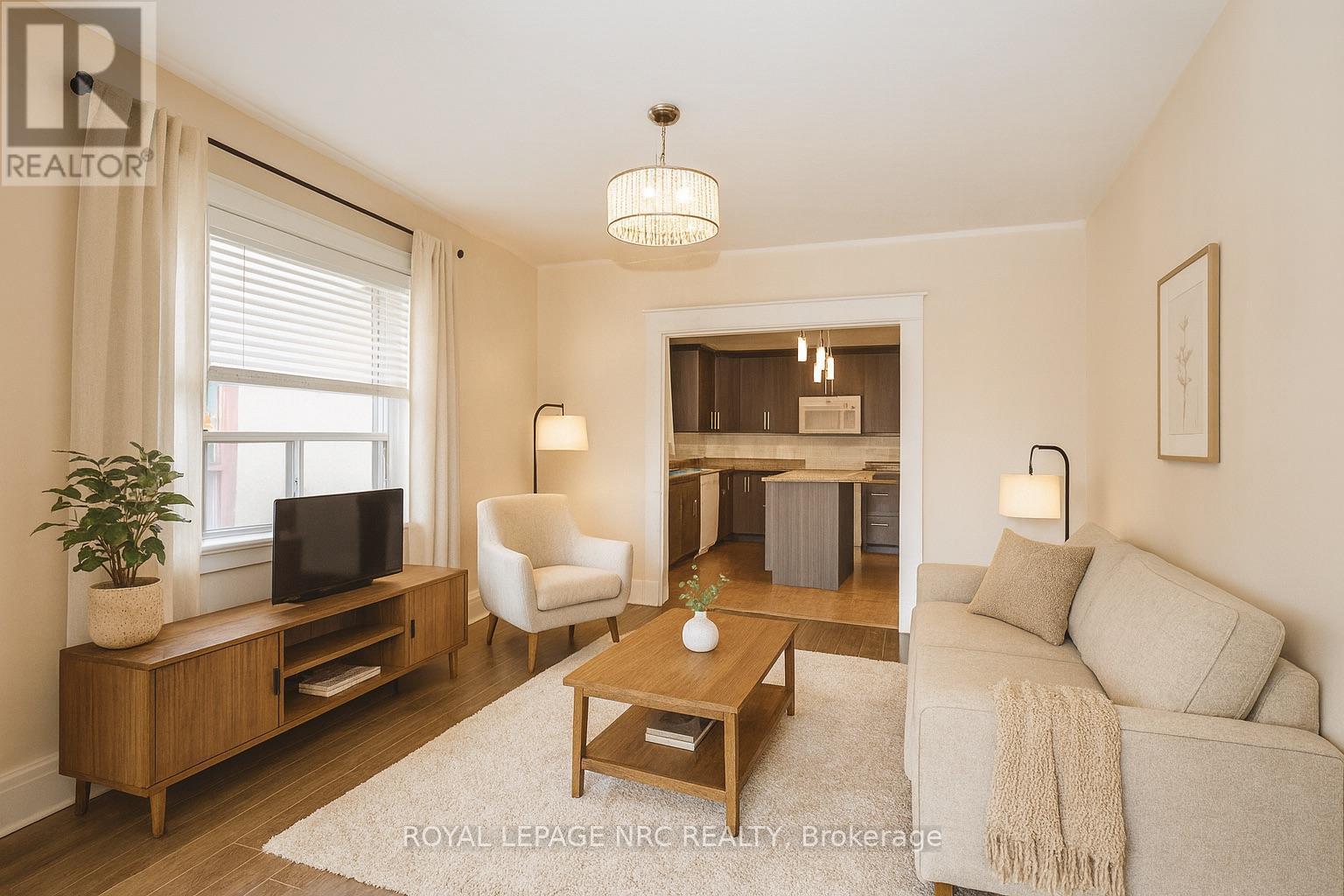 












11 BEECH STREET

,
St. Catharines (Downtown),




Ontario
L2R2B6

