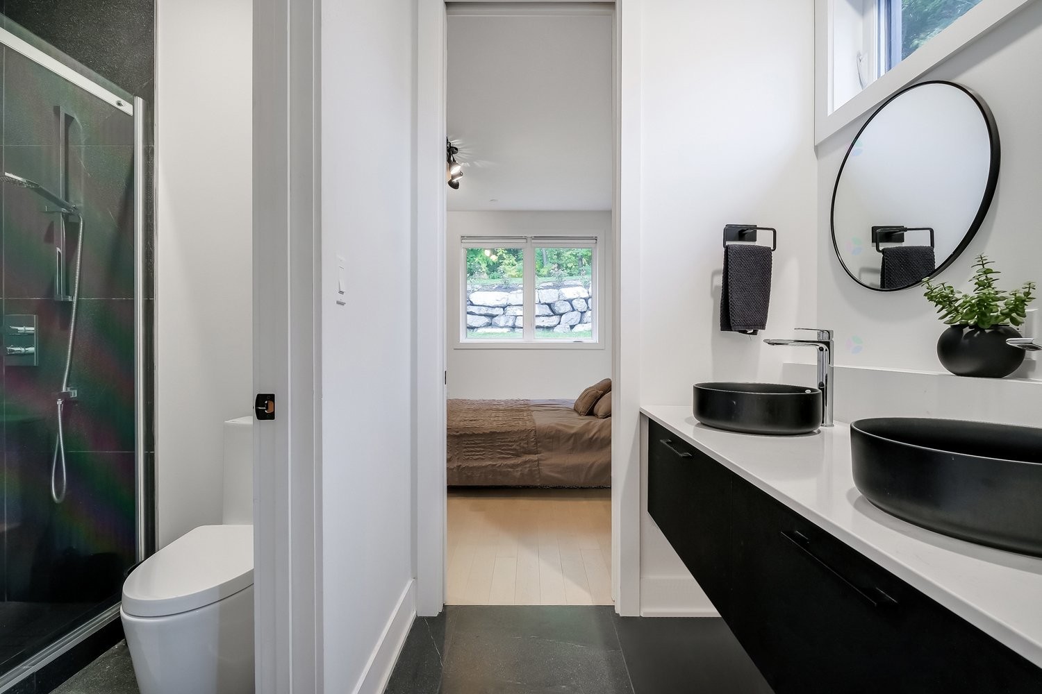 









880


Rue des Bernaches

,
Mont-Saint-Hilaire,




QC
J3H0C4

