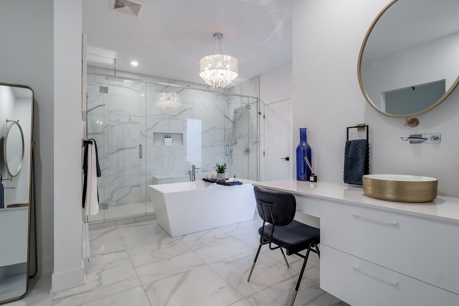 









880


Rue des Bernaches

,
Mont-Saint-Hilaire,




QC
J3H0C4

