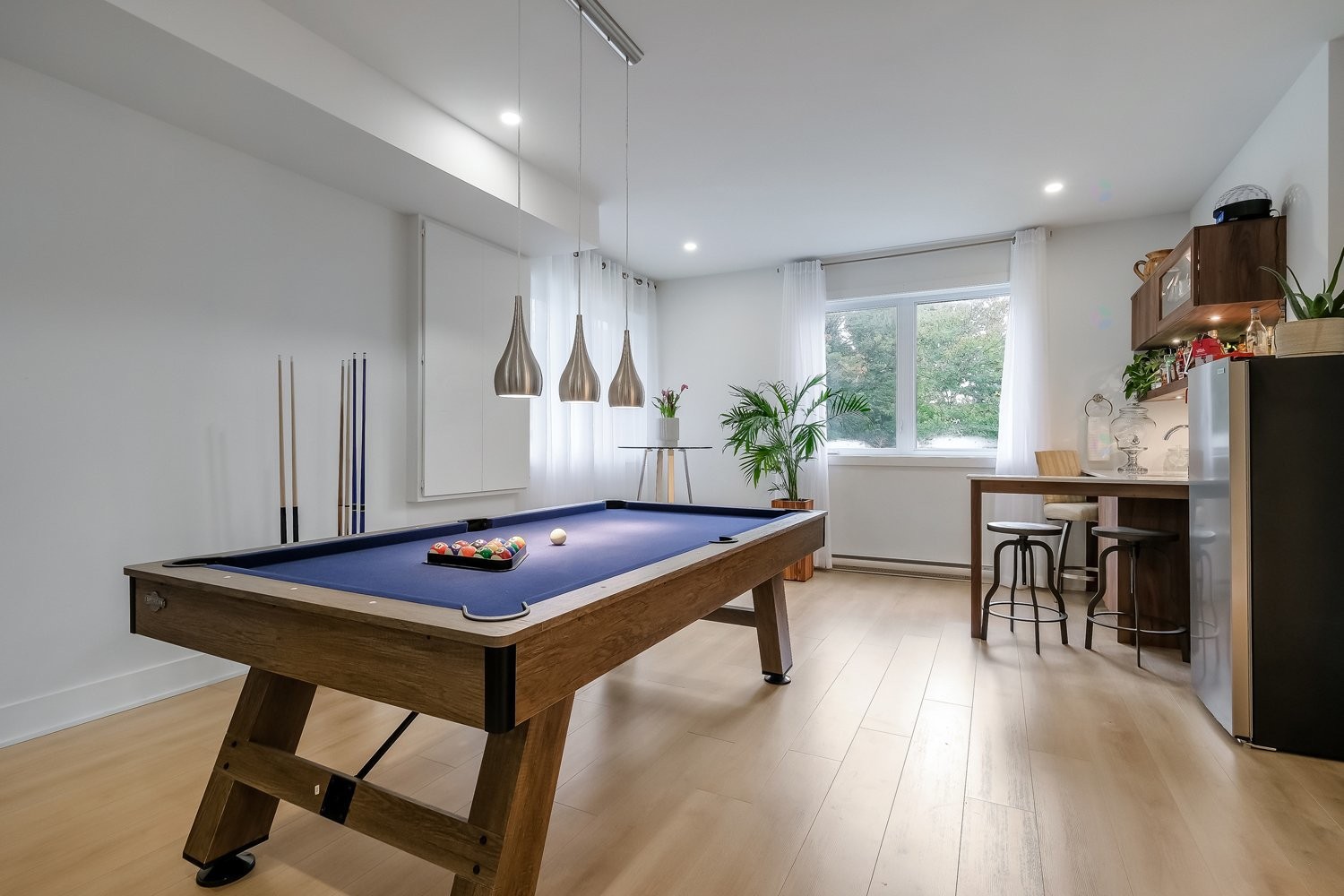 









880


Rue des Bernaches

,
Mont-Saint-Hilaire,




QC
J3H0C4

