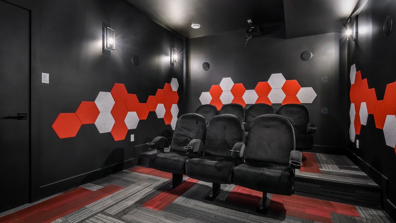 









880


Rue des Bernaches

,
Mont-Saint-Hilaire,




QC
J3H0C4

