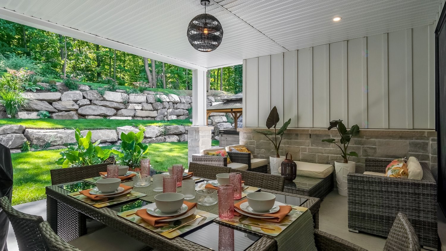 









880


Rue des Bernaches

,
Mont-Saint-Hilaire,




QC
J3H0C4

